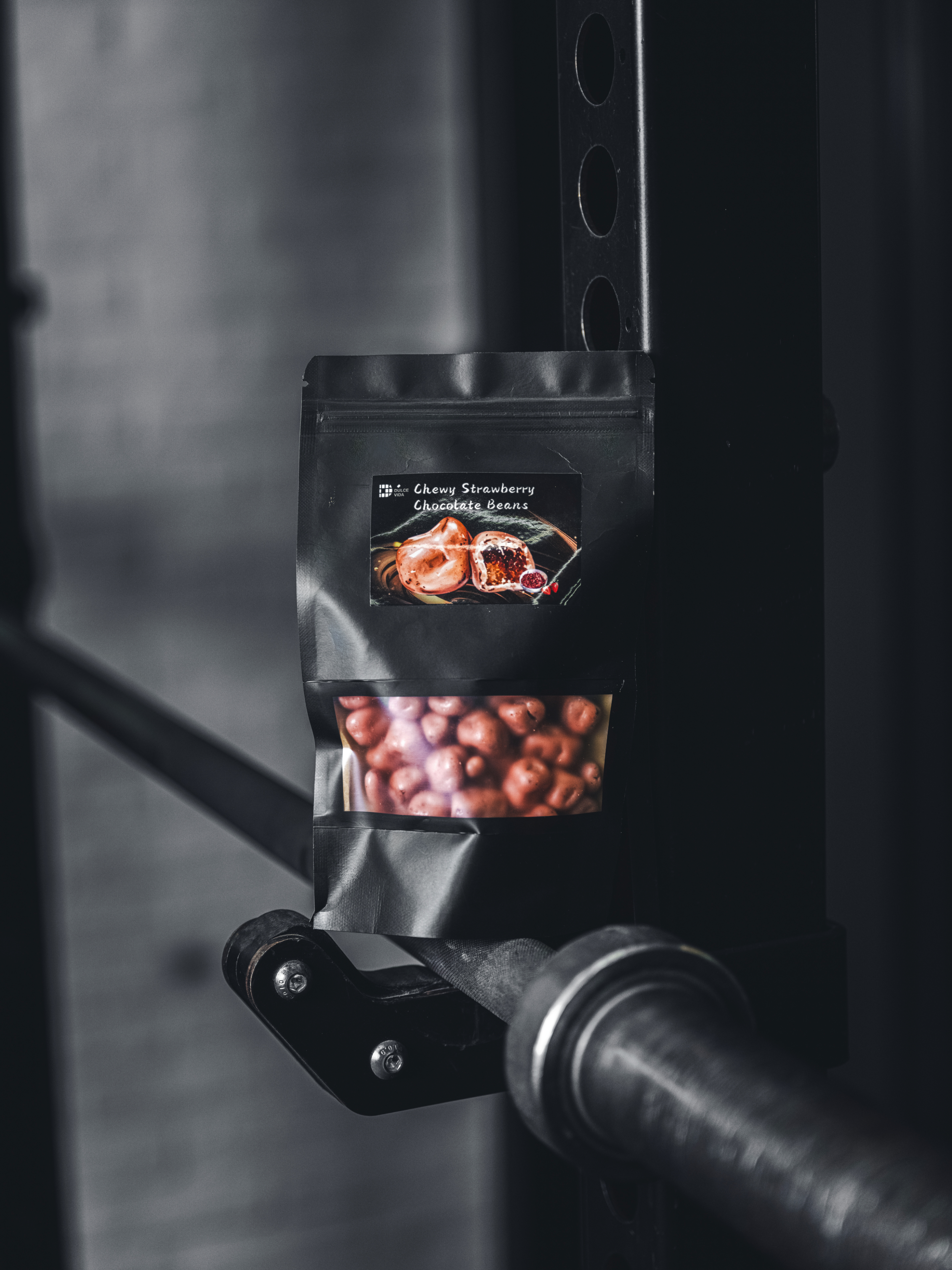 Chewy Strawberry Chocolate Beans (100g)