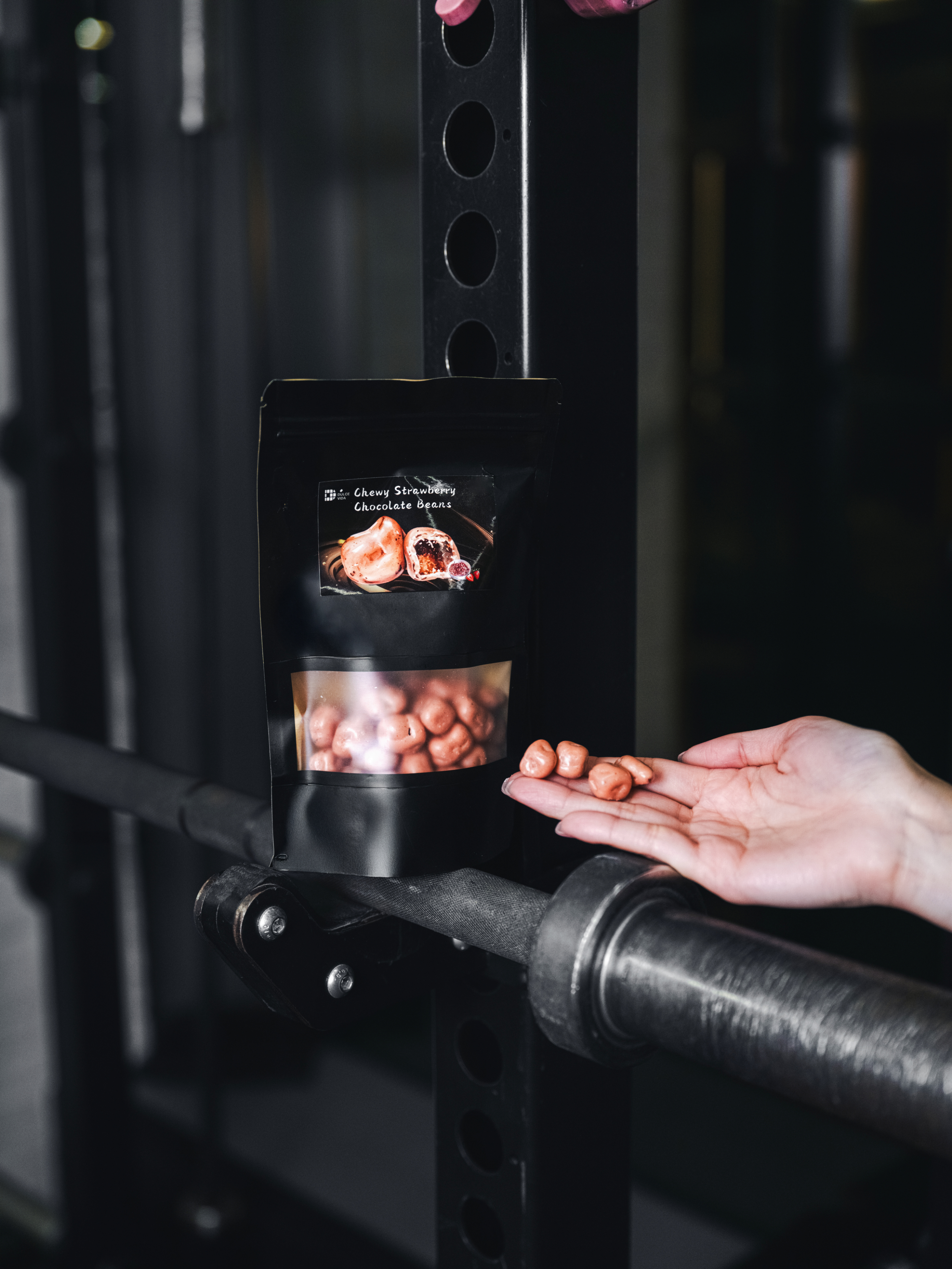 Chewy Strawberry Chocolate Beans (100g)