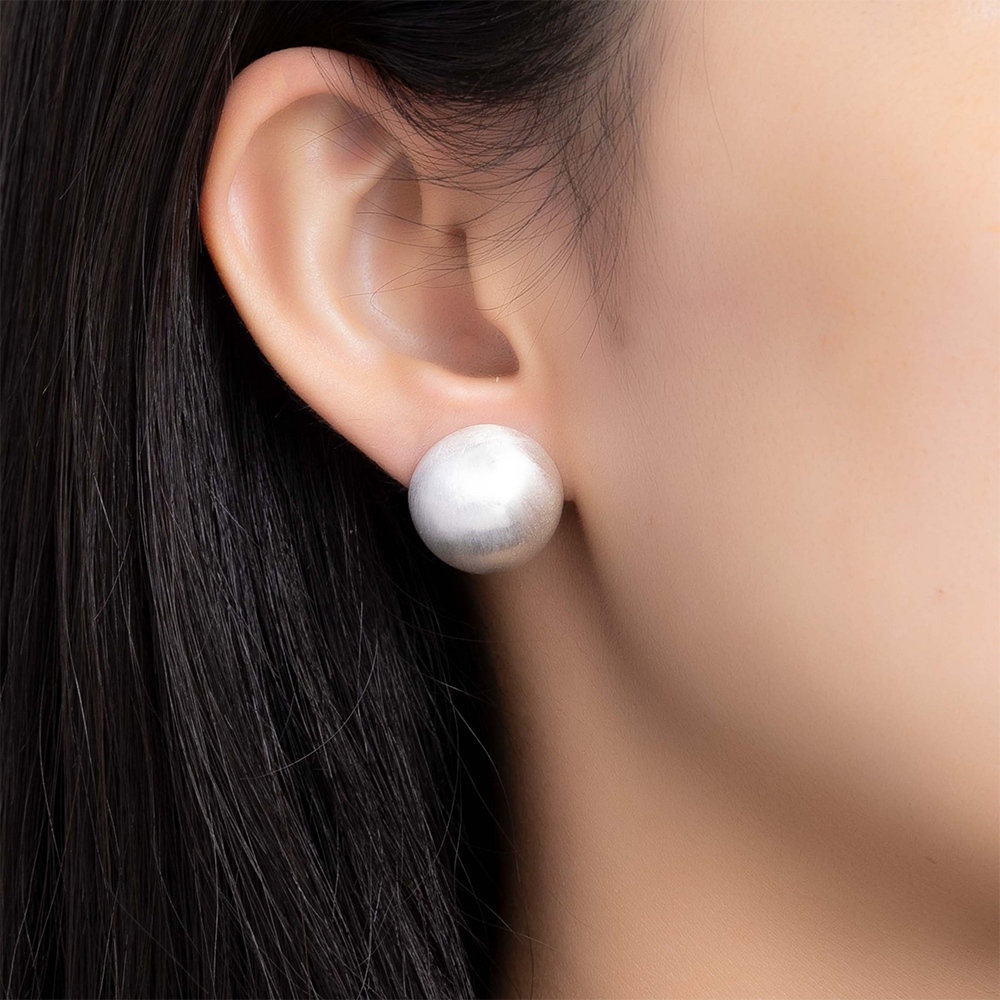 設計小眾 氣質感耳飾 拉絲耳環 磨砂 圓球耳釘 耳環 女 時尚 幾何形 復古 簡約 通勤 球狀耳環 銀耳環 金色 001