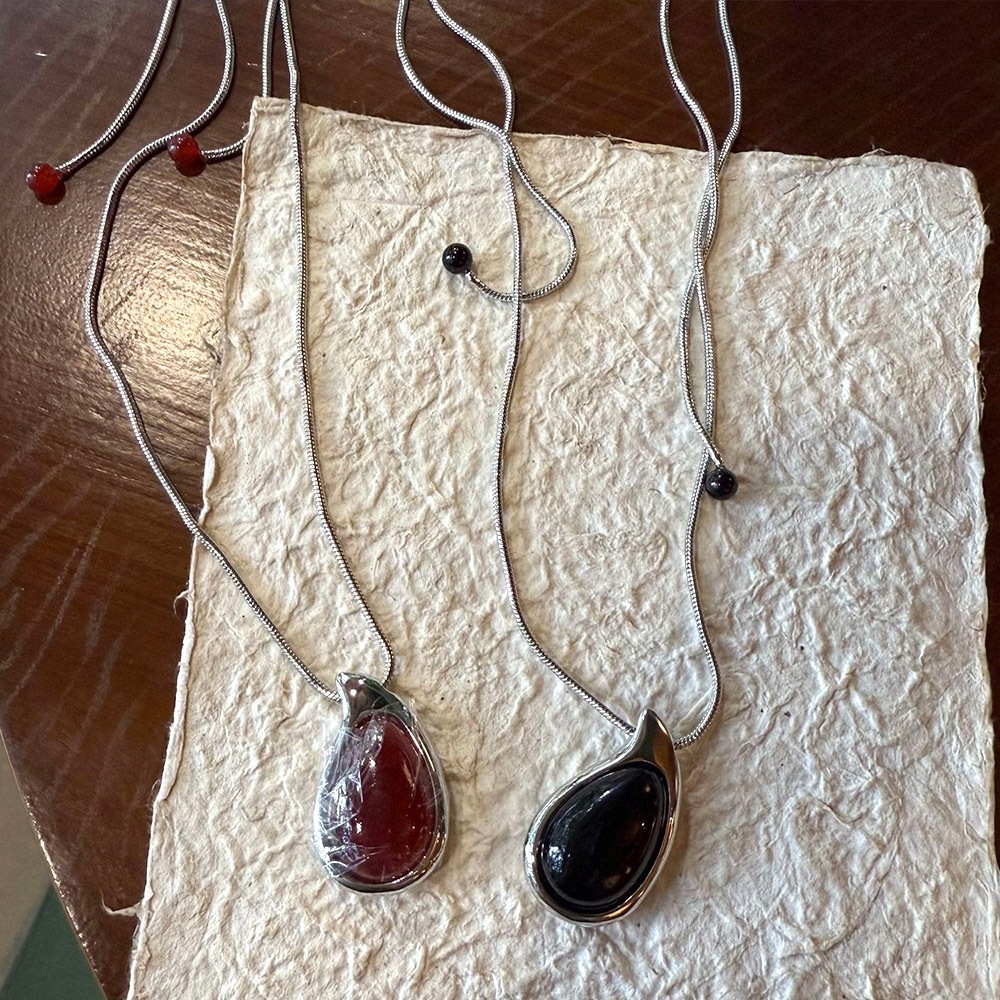 吊墜 紅瑪瑙 項鍊 女生項鍊 簡約ins風 鹽系穿搭 毛衣鏈 小眾設計 水滴項鍊 氣質項鍊 高級感 輕奢 生日禮物010
