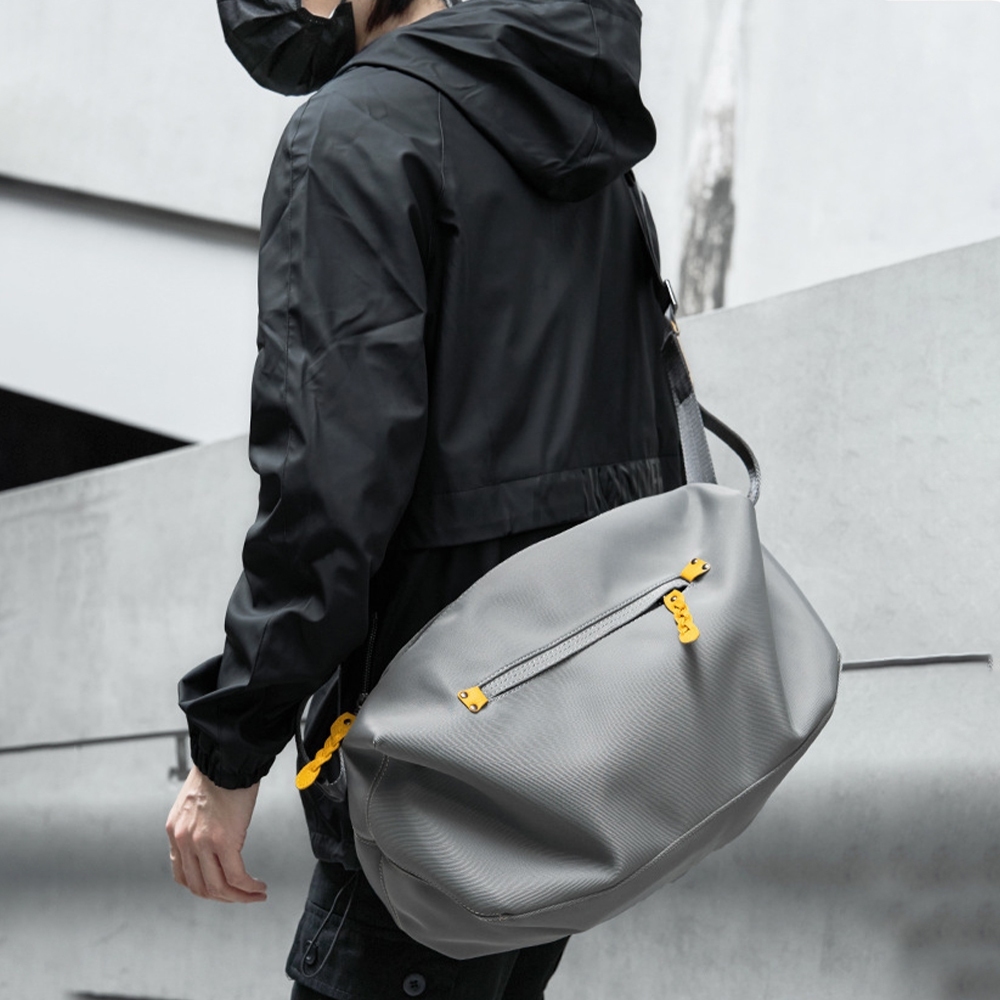 包包 側背包 尼龍包包 郵差包 斜背包 防潑水包包 單肩運動包 大容量包包 黑色包包 大容量斜背包 過夜包 禮物 382