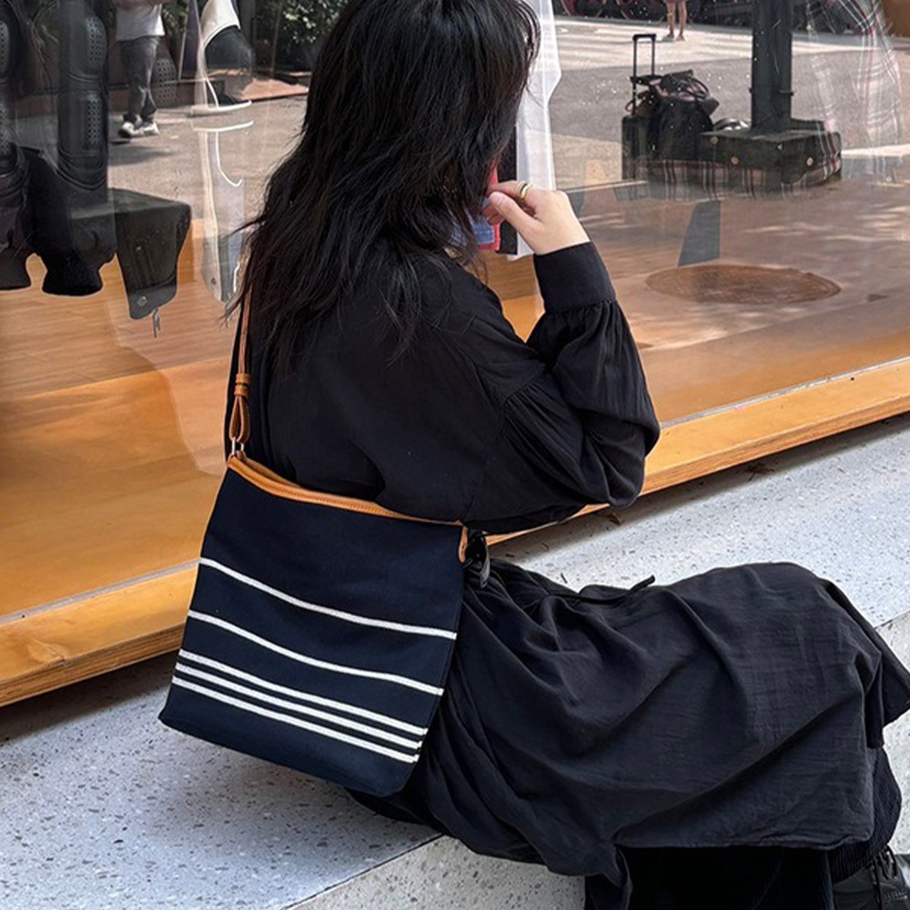 包包 水桶包 肩背包 單肩包 女生包包 腋下 大容量包包 包包男 簡約 條紋 撞色 休閒包包 通勤 938