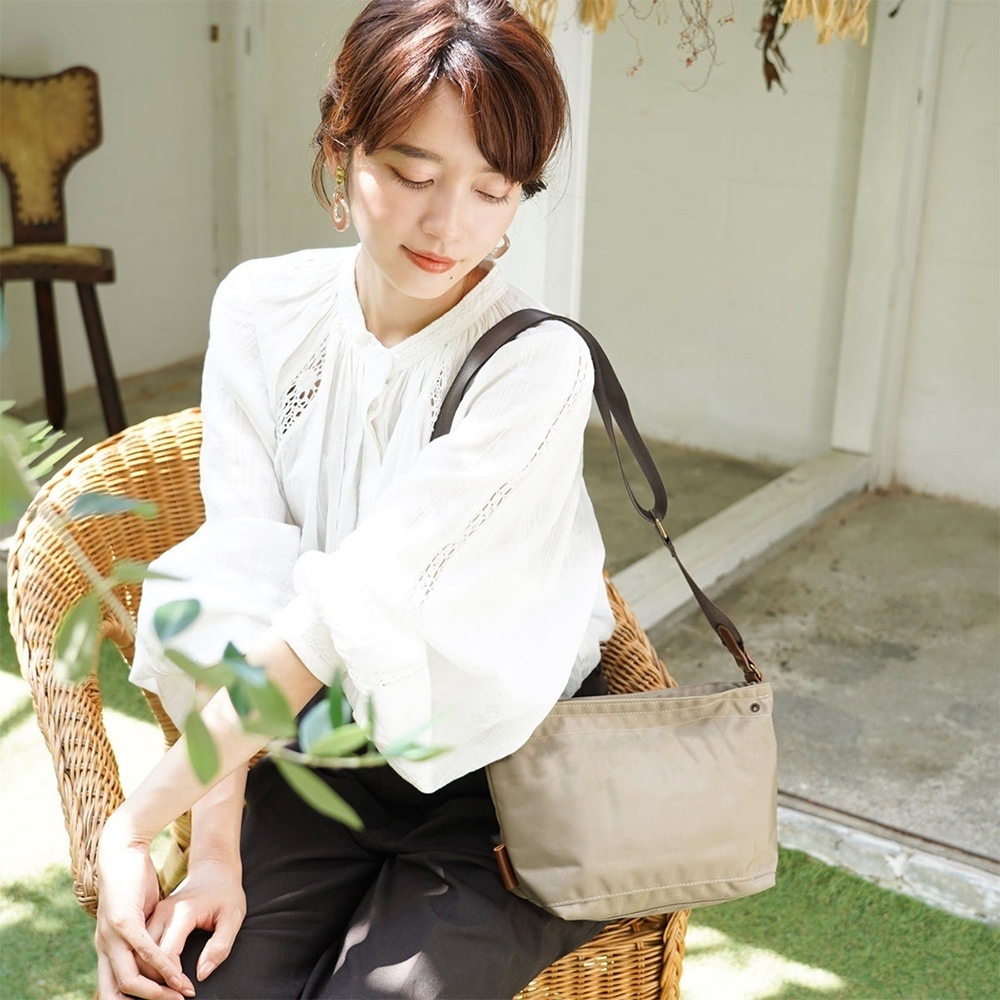 包包 水餃包 斜背包 尼龍包包 輕便防水包 通勤休閒包 文青極簡包 黑色斜背包 情侶包 休閒斜背包 攜便包 禮物 804