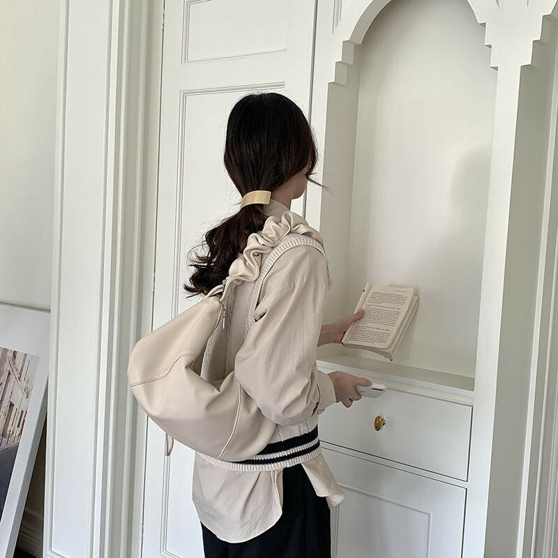 軟皮肩背包 復古斜背包 褶皺包 抽繩托特包  包包 禮物 大容量斜背包 單肩包 托特包 水餃包 hobo包 鬆弛感772