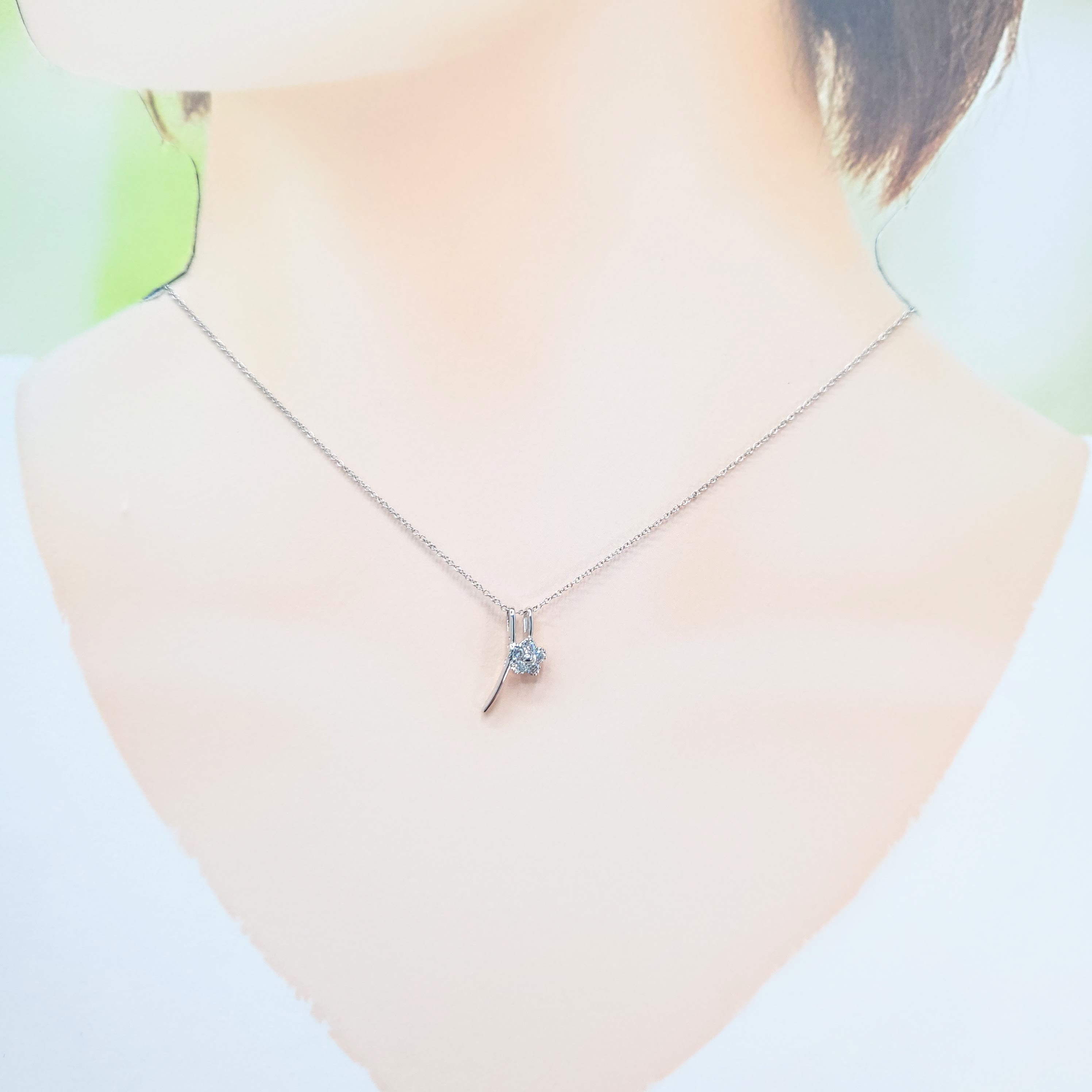 18K White Gold 0.13ct Diamond Pendant