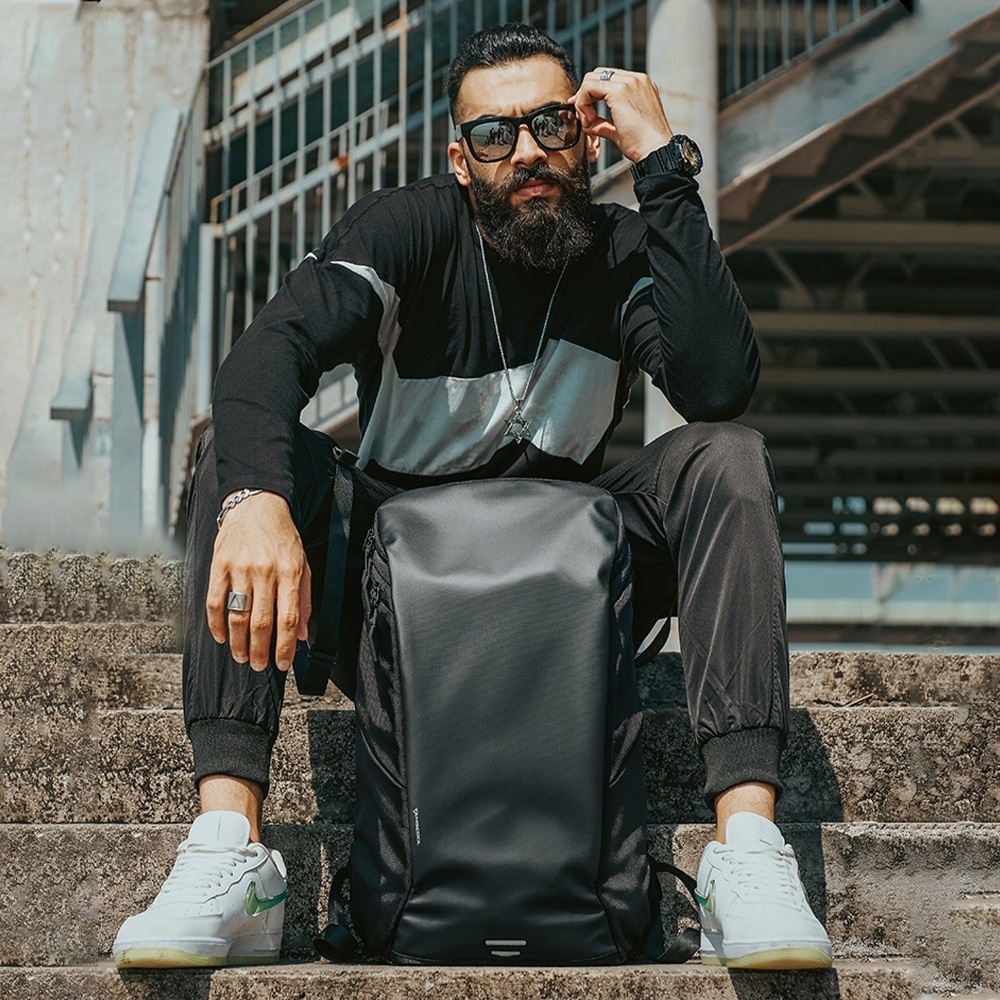 包包 後背包 電腦包 雙肩包 防潑水包包 筆電後背包 休閒背包 大容量後背包 黑色包包 輕旅行後背包 男生禮物 400