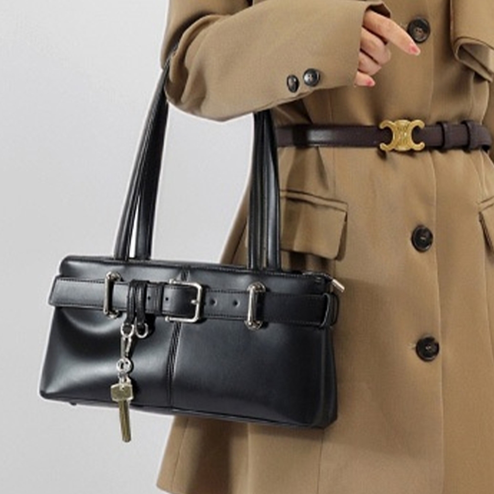 包包 單肩包 韓國包包 黑色包包 復古包包 個性包包 小眾設計 鑰匙包 腋下包 小包包 法棍包 機車包 女生禮物 932