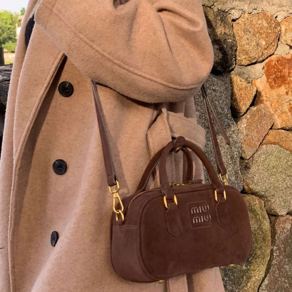 包包 手提包 斜背包 小包包 麂皮包包 小方包 Y2K包包 復古包包 棕色包包 磨砂包 手提小包 保齡球包 禮物 930