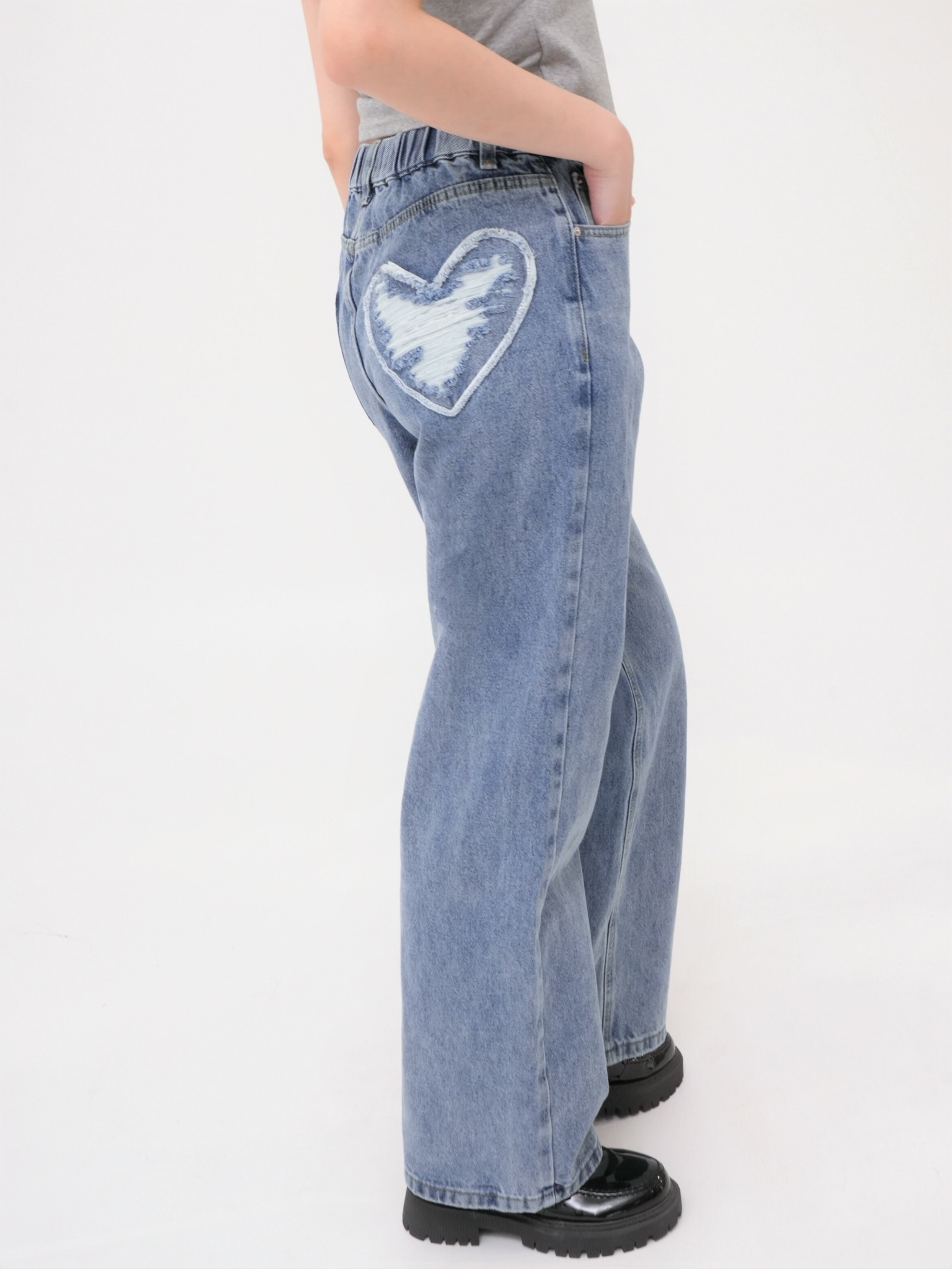 法朵Fado shop｜ 後愛心刷破牛仔褲 S~XL  2543013 深藍