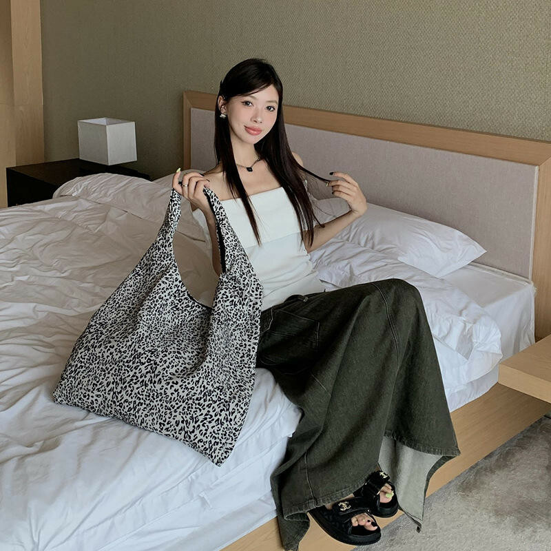 包包 腋下包 單肩包 豹紋包包 購物袋 大包包 休閒大包 單肩大包 輕便包包 大容量手提包 托特包 摺疊包 禮物 869