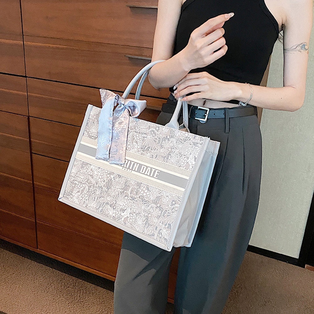 包包 肩背包 手提包 刺繡包 大容量包包 托特包 通勤手提包 a4包 銀色包包 大包包 韓國包包 女生包包 禮物 866