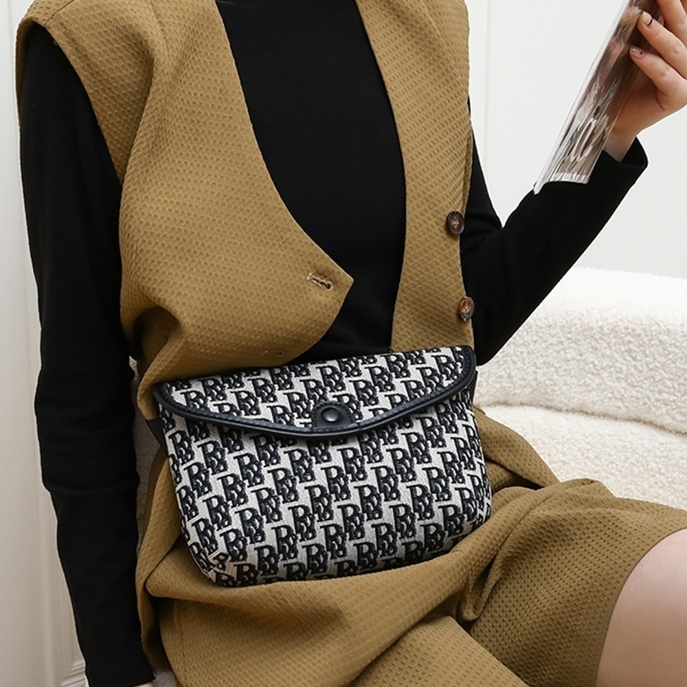 斜背包 老花包包 馬鞍包 貝殼包 可愛包包 情侶包 個性包包 帆布胸包 腋下包 男包包 通勤包 送禮 821