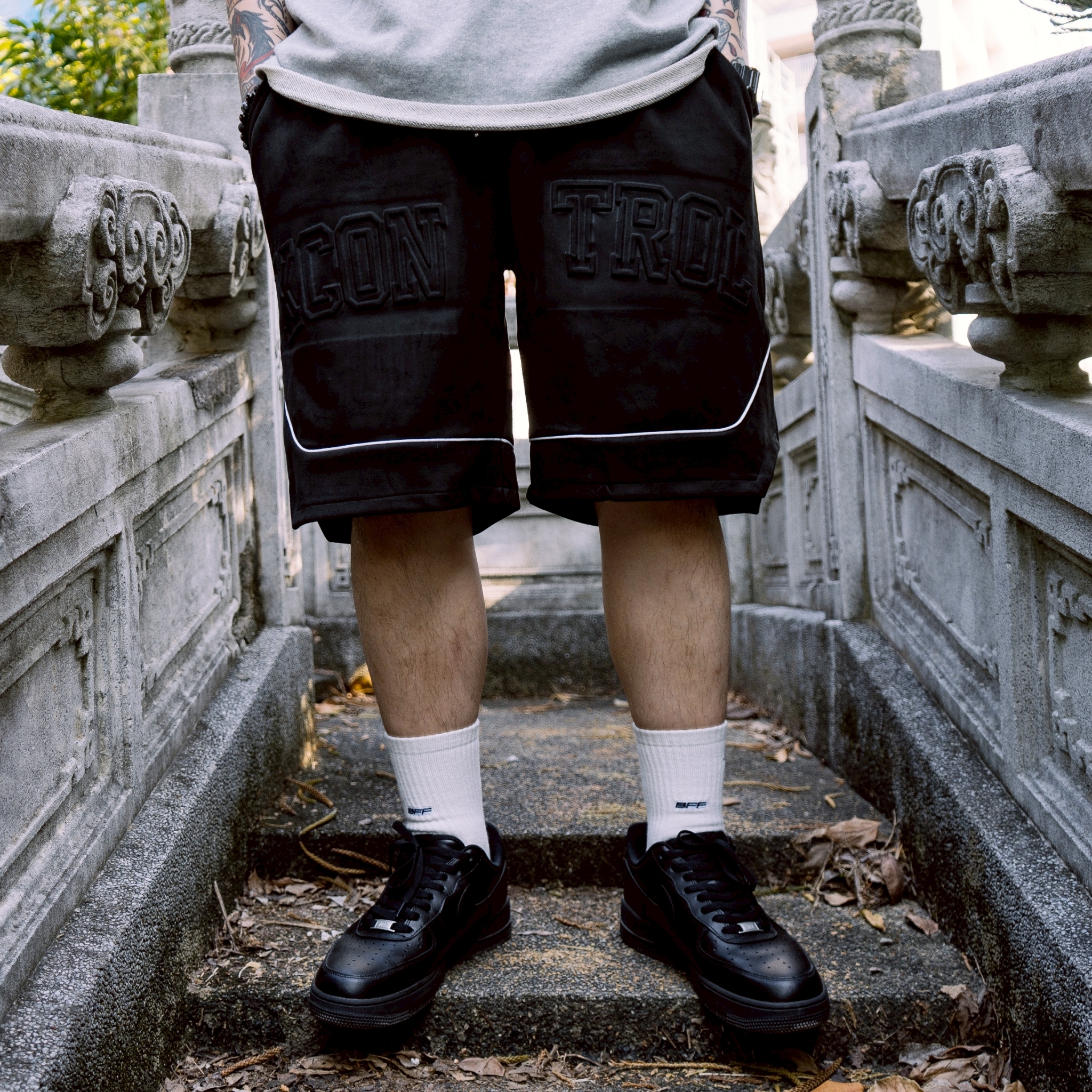 XCTRL 鋼印涼感絨布短褲-黑