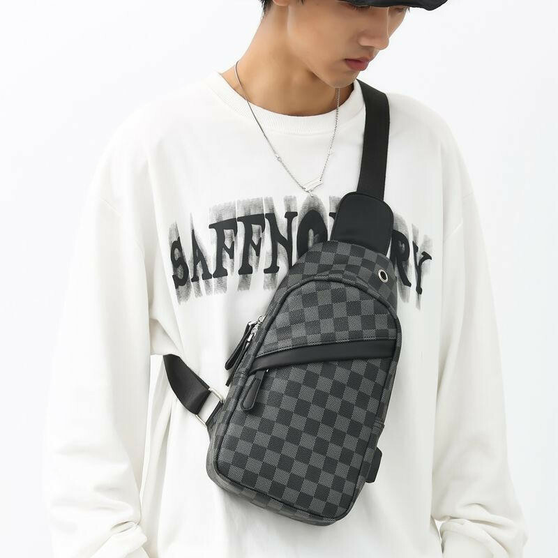 包包 胸包 斜背包 格紋包包 黑色包包 格子包包 耐髒耐磨 男女包包 百搭包包 龐克包包 棋盤格包包 男生禮物 327