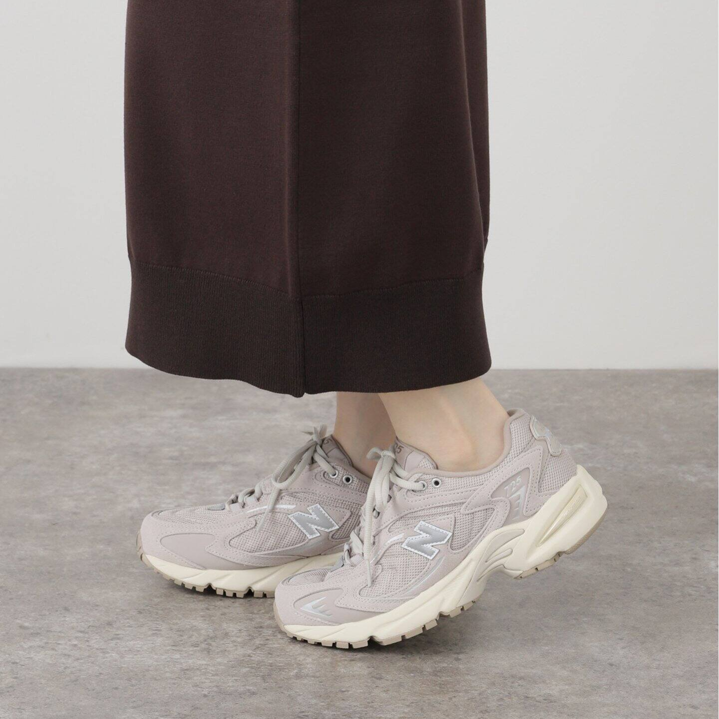 NEW BALANCE 725 杏灰色 [限時勁減]