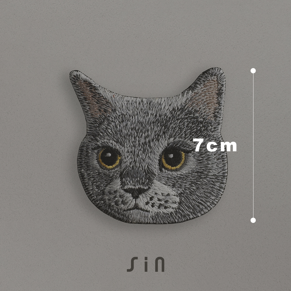 英短藍貓大頭_島灰 貓咪刺繡貼紙｜ Sin意工作室