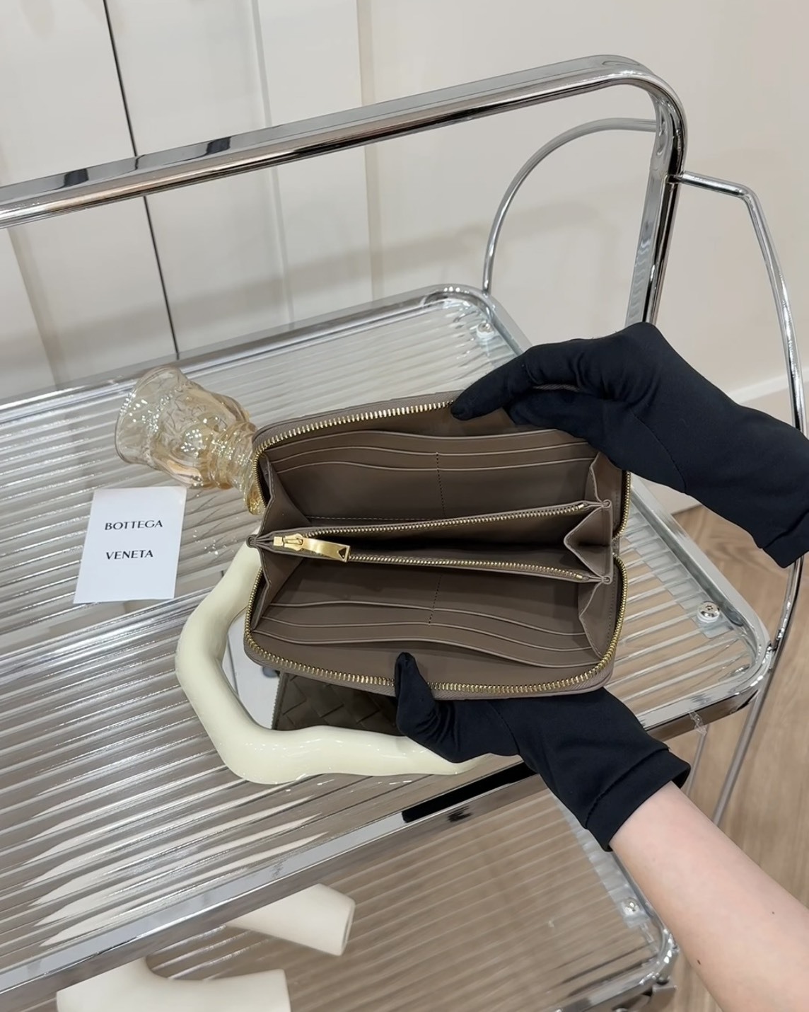 BV｜ 編織拉鍊長夾 松果色