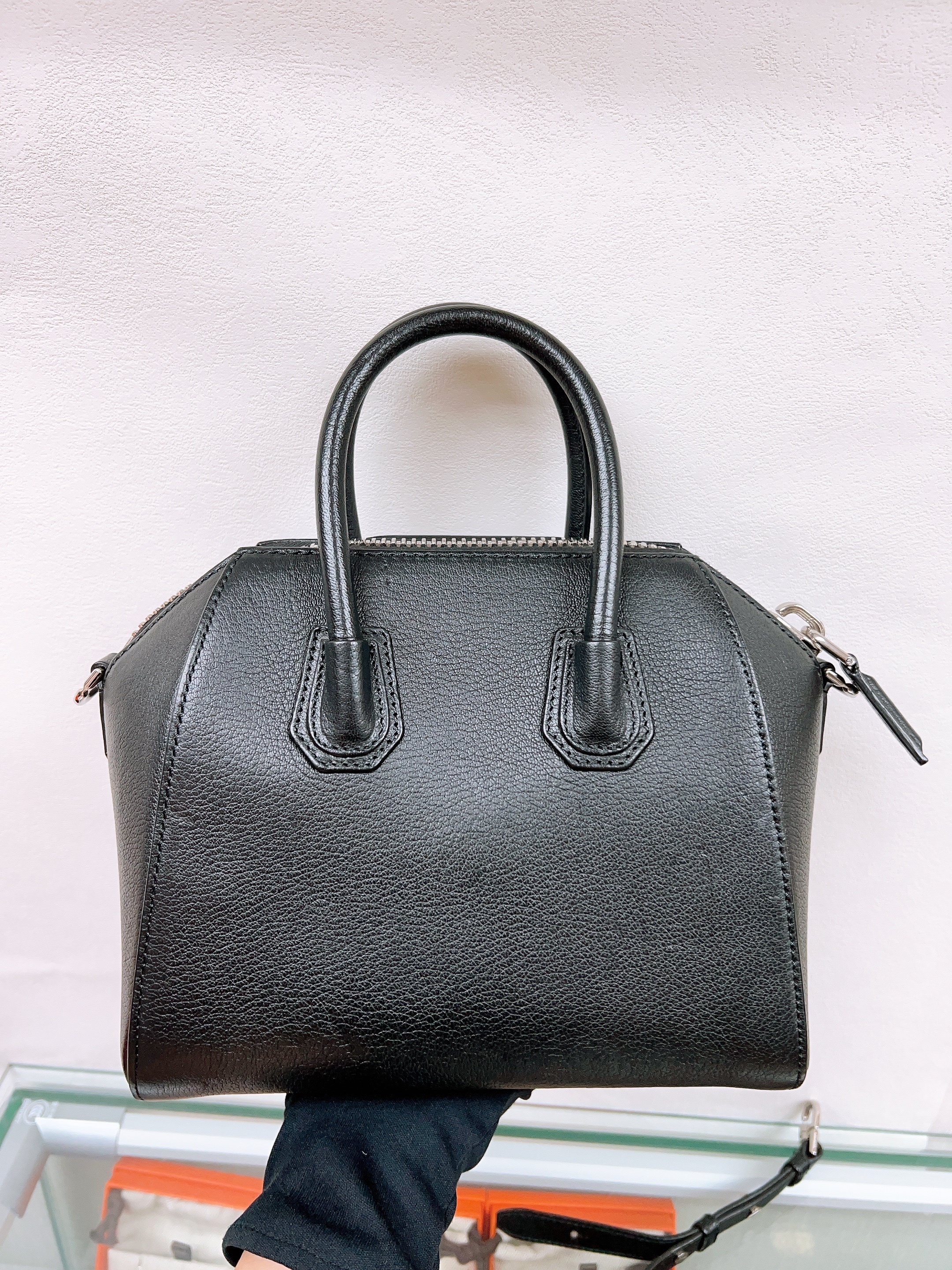 Givenchy antigona mini handle bag black