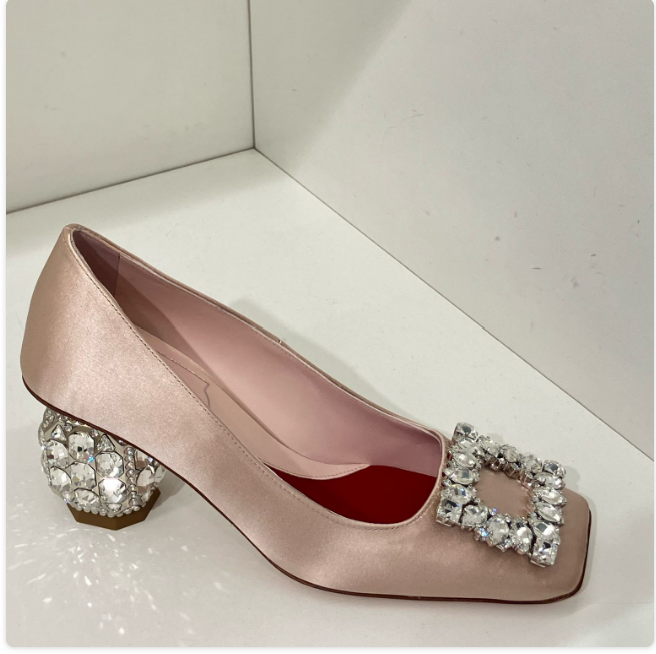 Roger Vivier RV Crystal strass heels nude