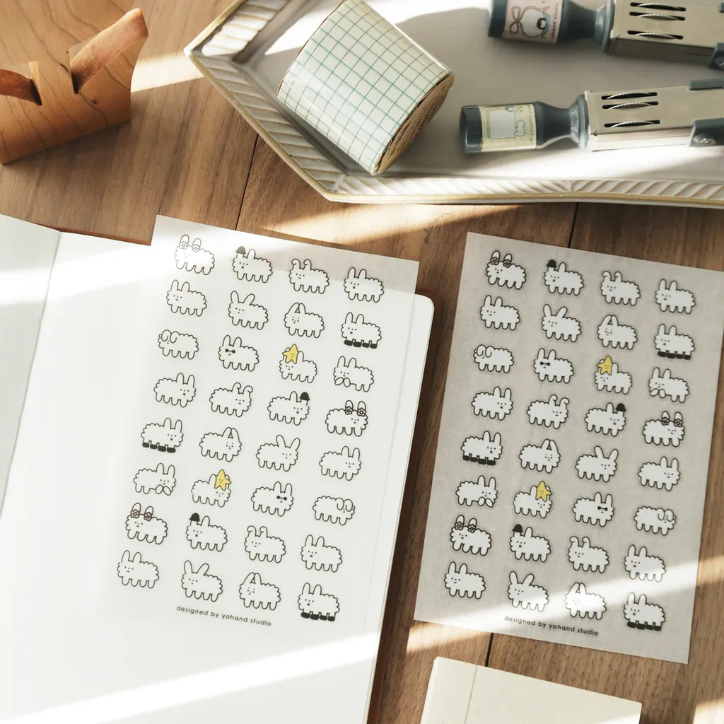 YO HAND STUDIO PRINT ON STICKER DOGGIE CLOUD