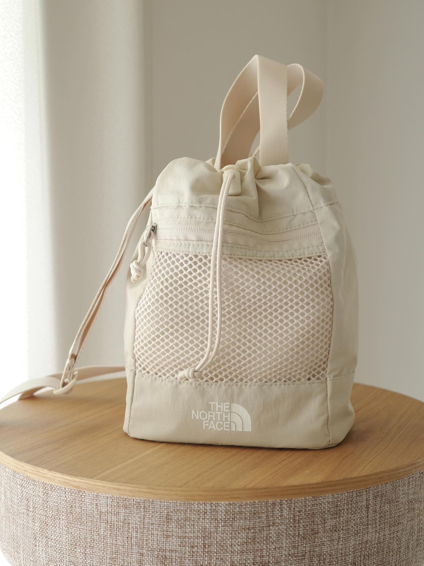 THE NORTH FACE LINDEN MESH BUCKET BAG MINI (2 Colours)
