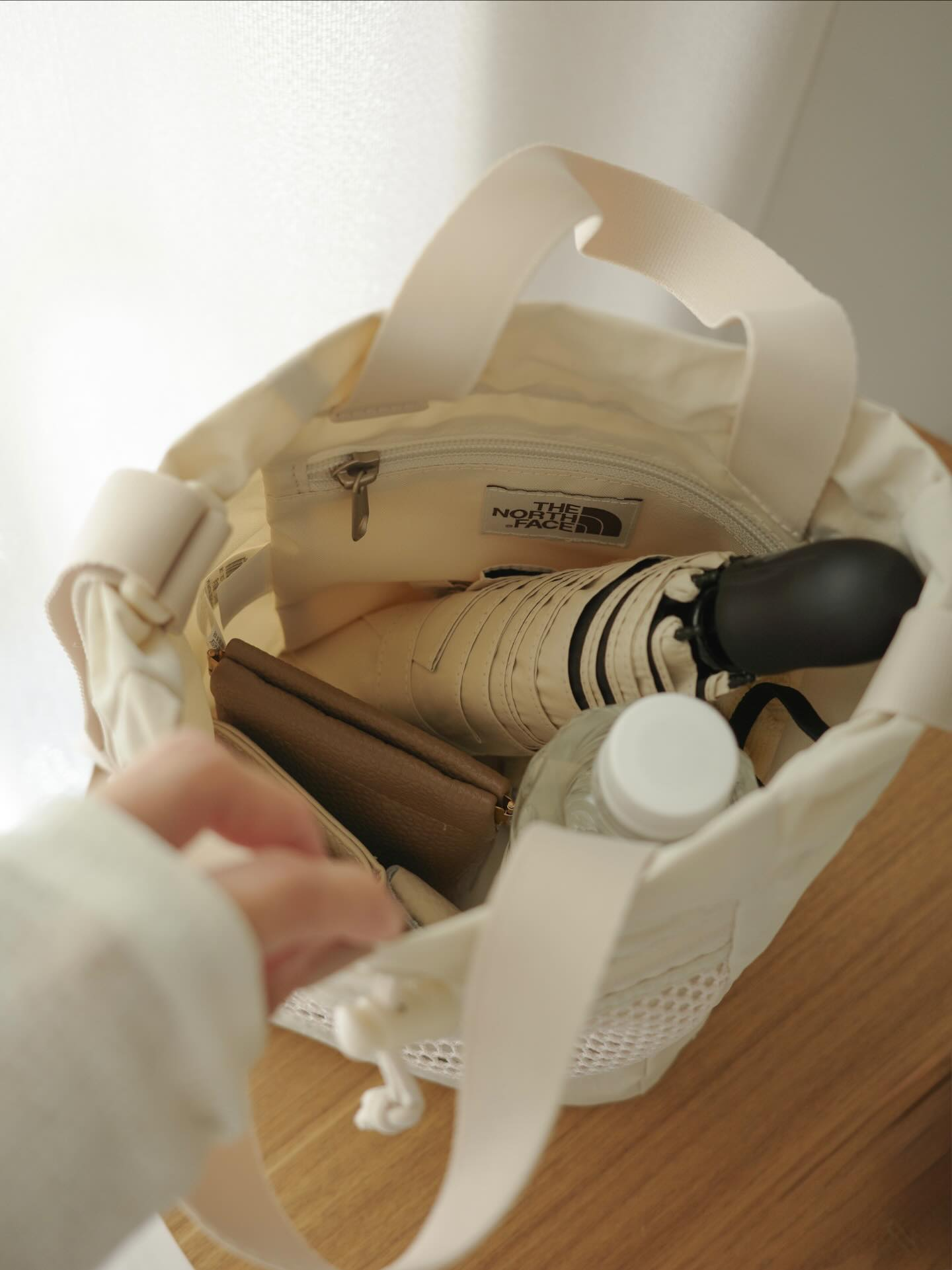 【THE NORTH FACE】 LINDEN MESH BUCKET BAG MINI CREAM ☆THE NORTH FACE☆LINDEN MESH BUCKET BAG MINI NN2PR14 (THE