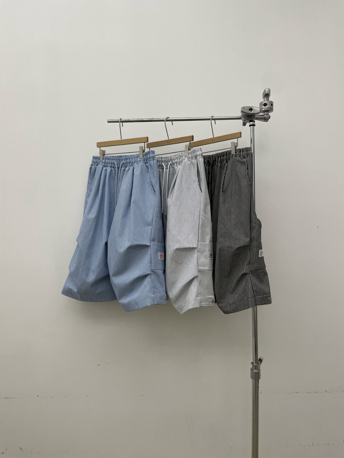 正韓➸卡其條紋設計工裝七分褲