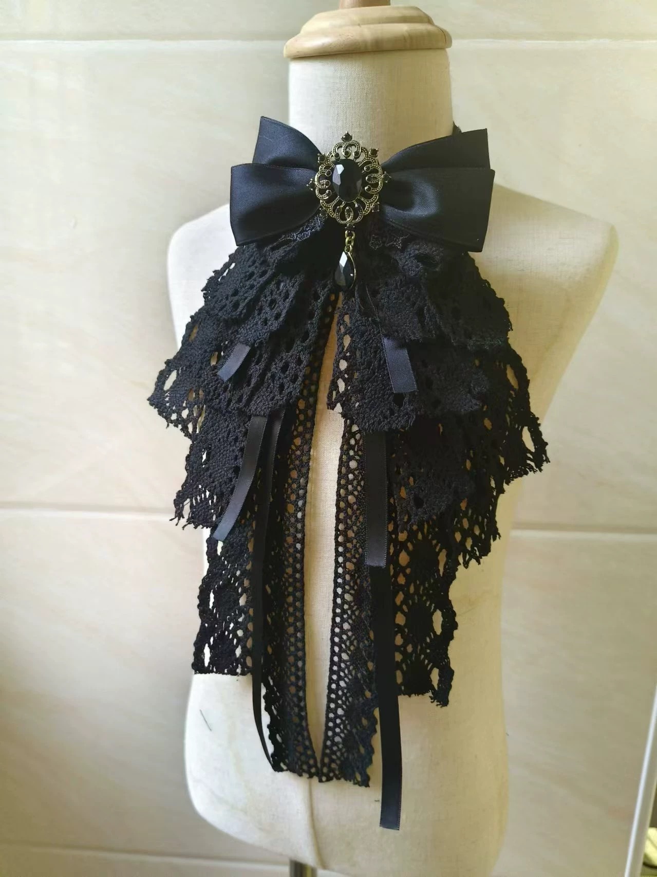 多層蕾絲蝴蝶結領結