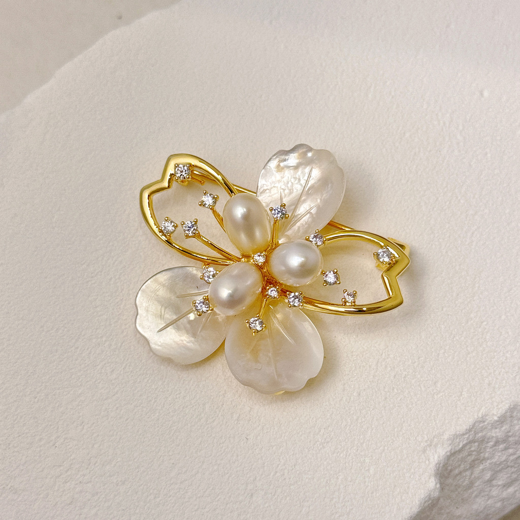 珍珠櫻語胸針