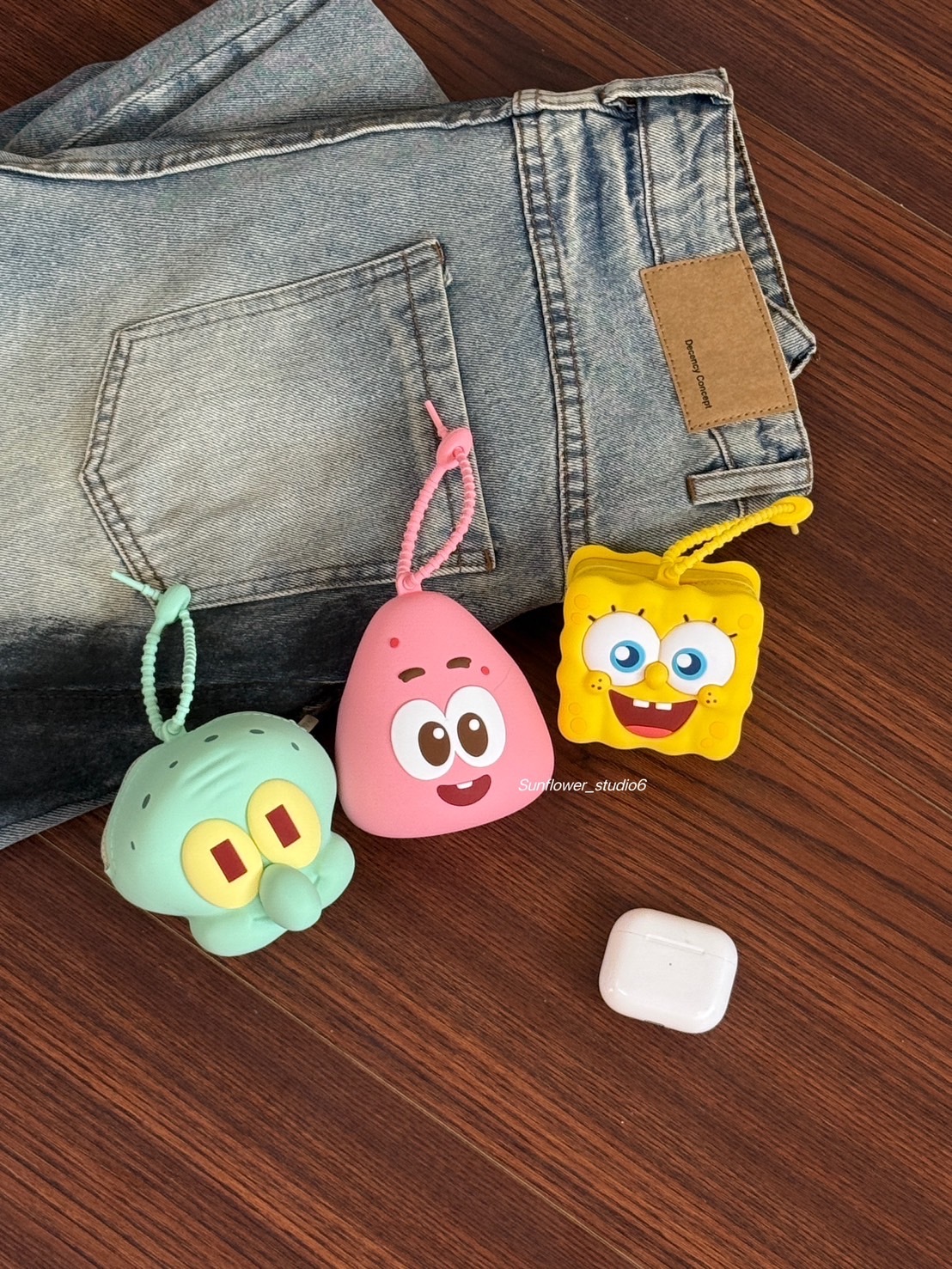 現貨賠爆ㄌ POPMART 泡泡瑪特 共鳴 比奇堡收納包 耳機包 海綿寶寶 派大星 章魚哥 吊飾 鑰匙圈(任買兩件711免運)/現貨