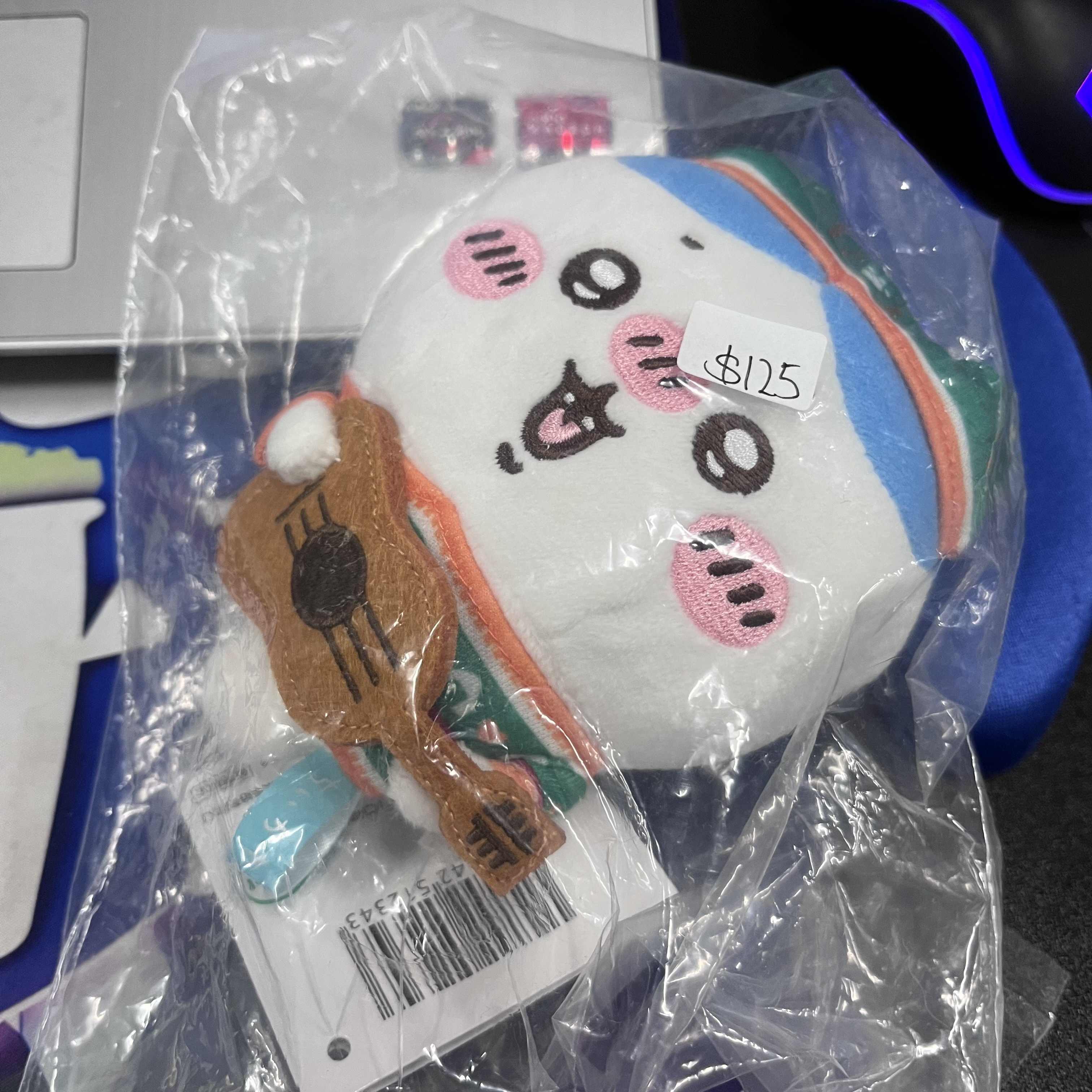 CHIIKAWA 八字貓 711聖誕  公仔#234