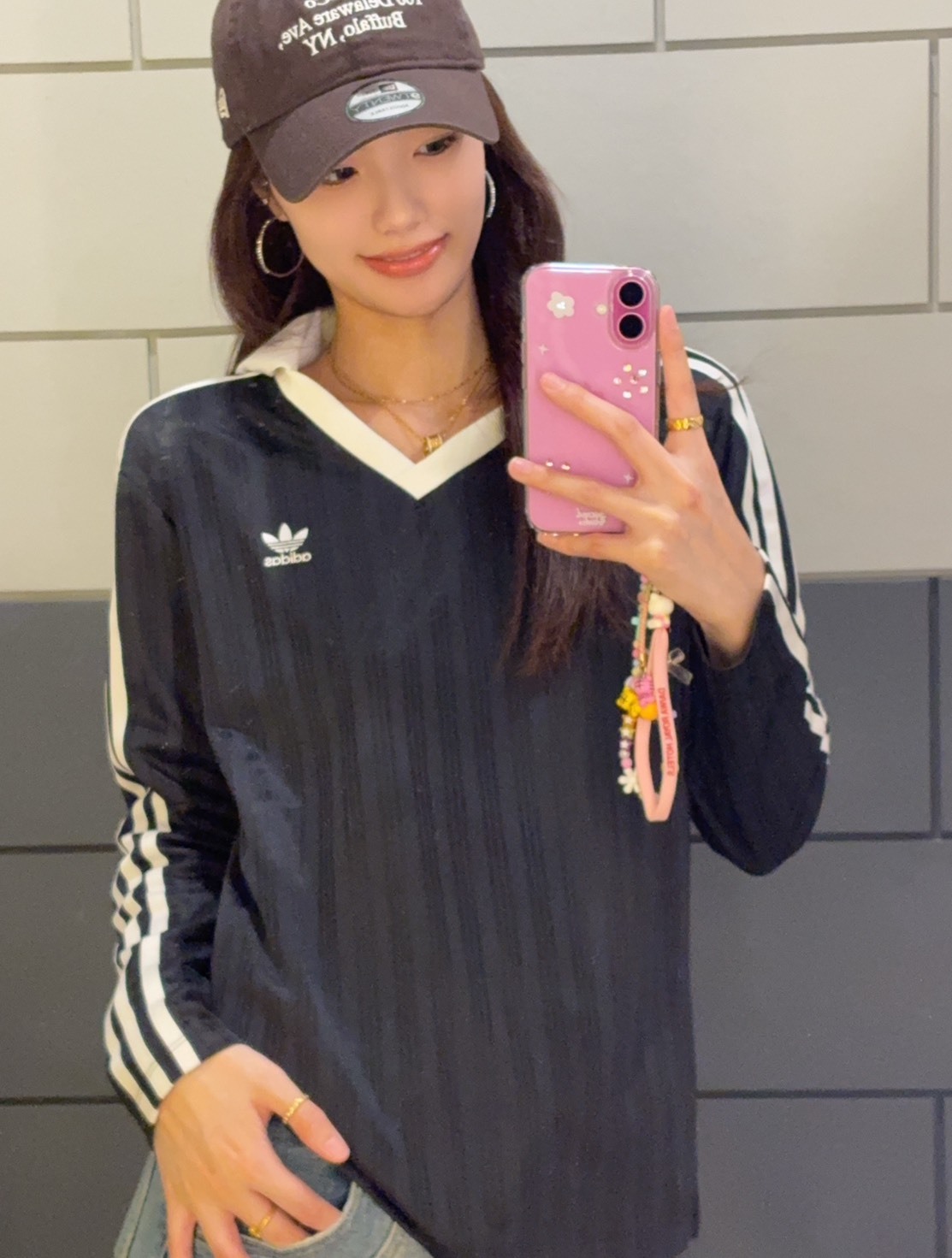 adidas Originals 美式學院風 V領條紋運動長袖T恤 女款 黑色