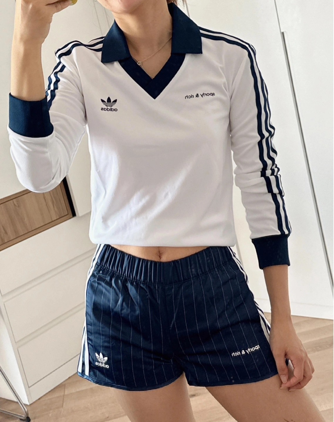 adidas Originals x Sporty & Rich 聯名  舒適時尚V領足球衣 女款 白色