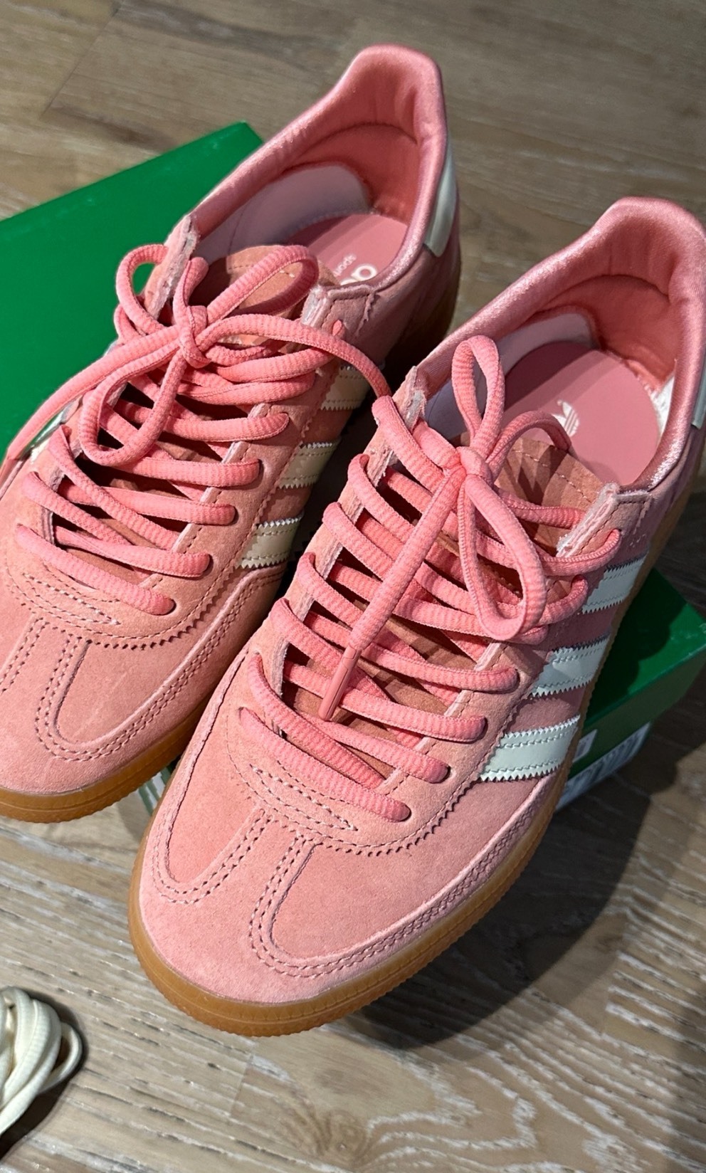 adidas Originals HANDBALL SPEZIAL 時尚休閒低幫板鞋 男女同款 粉色