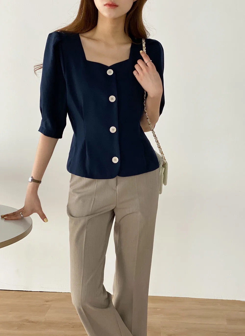 [現貨] Trista 五角領公主袖襯衫 [ 海軍藍 / Free ]