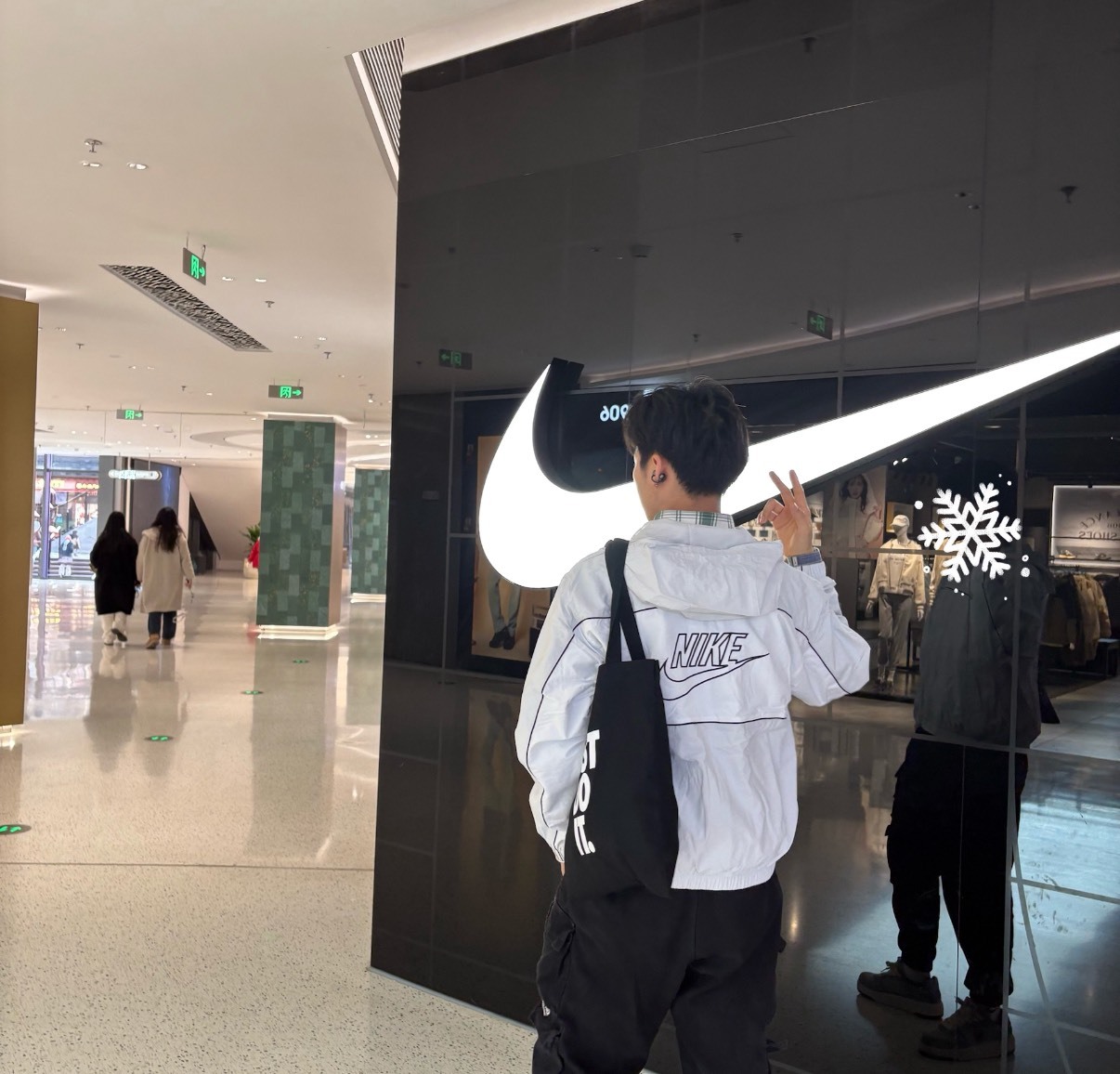 Nike Club 休閒輕盈連帽外套 男款 光子灰/白色