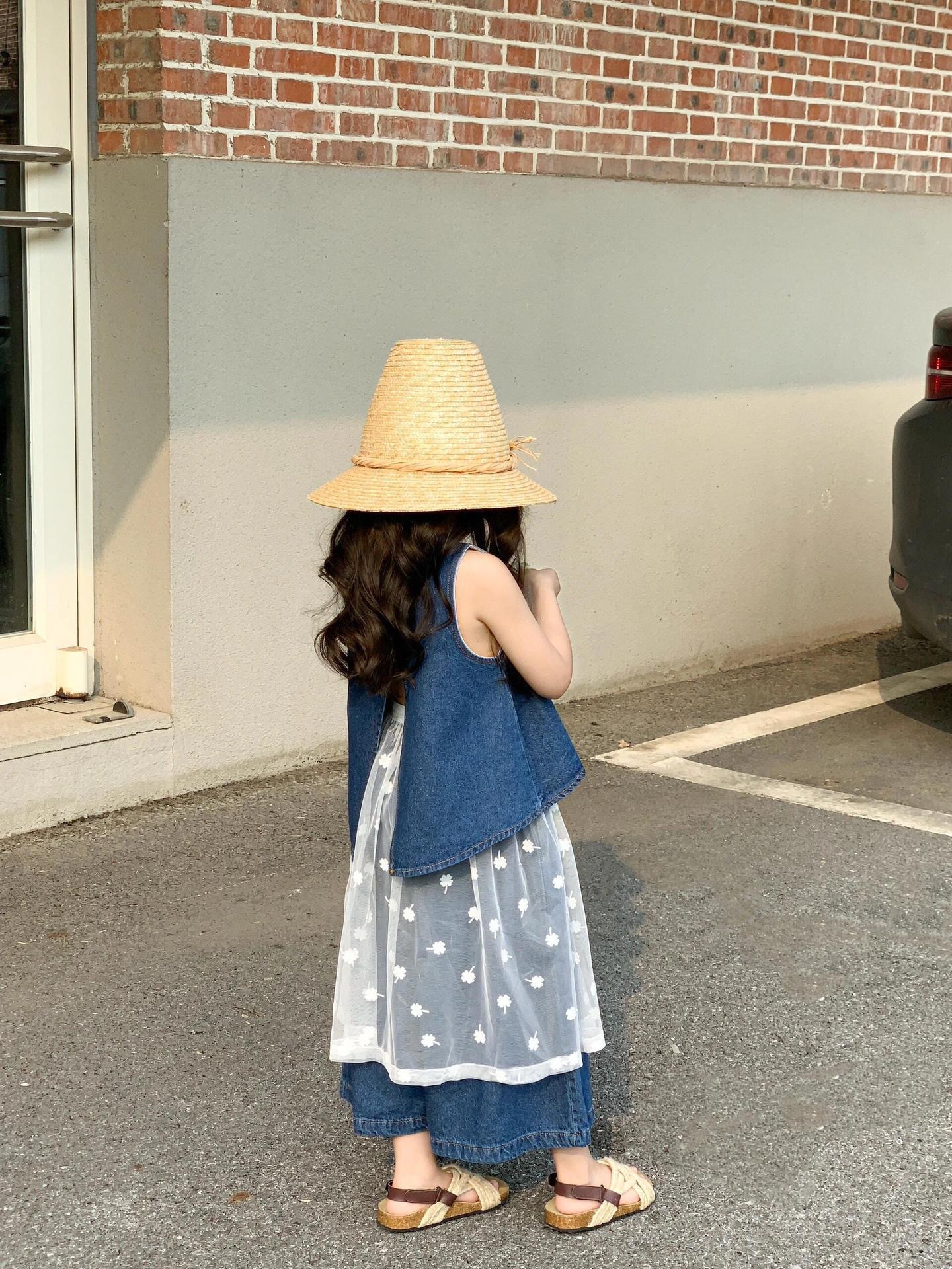 牛仔背心套裝可以搭配網紗裙  ꒱ ‧₊˚