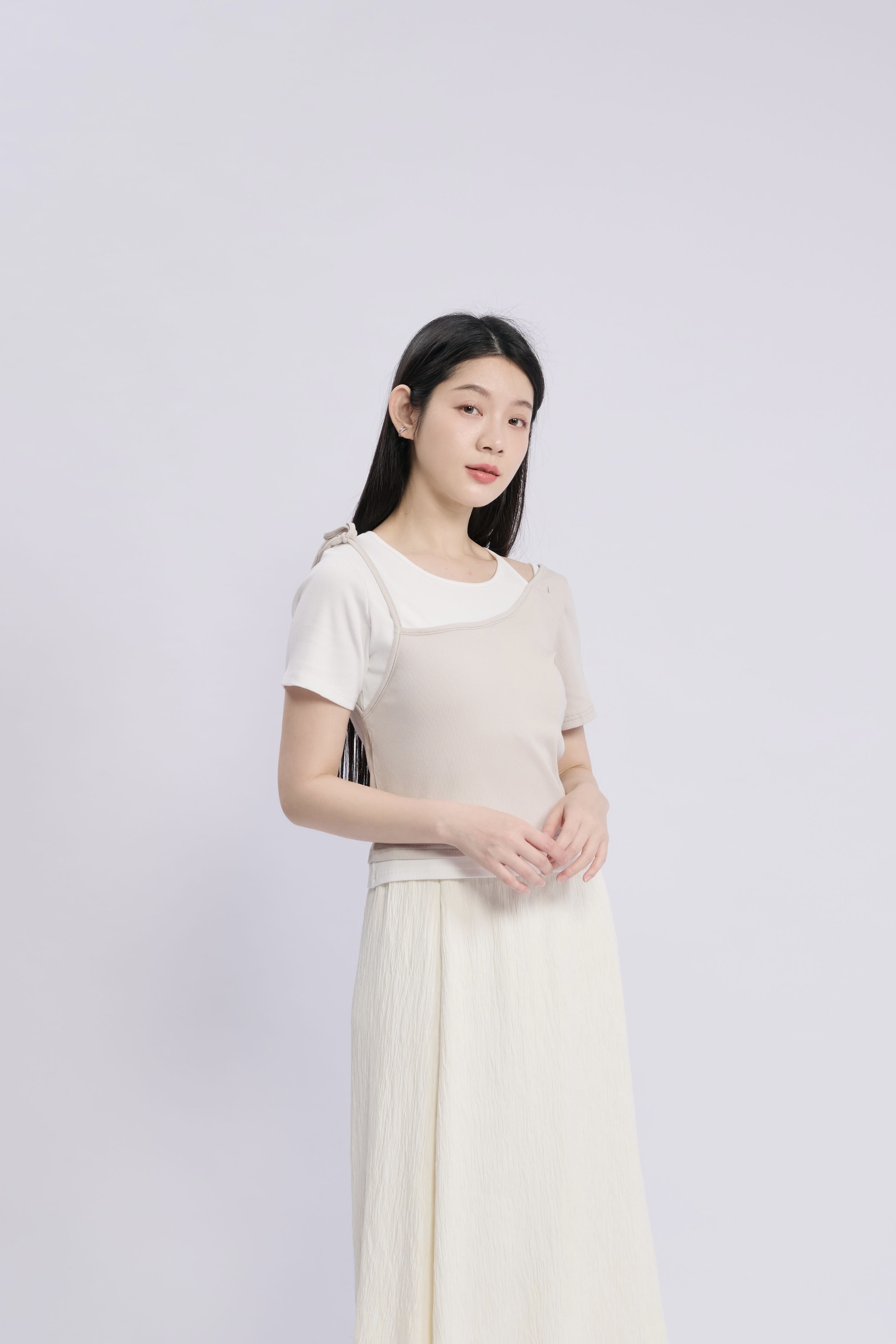 拼接綁帶造型上衣（卡其）