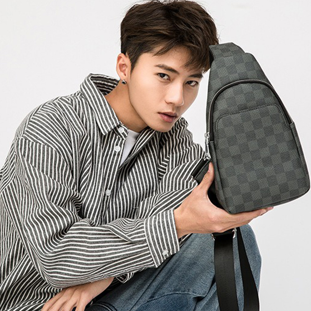 格子包包 棋盤格包包 胸包 男生包包 側背包男 單肩包 斜背包 多功能包 男生禮物 機能包包 貼身包包 隨身小包 222