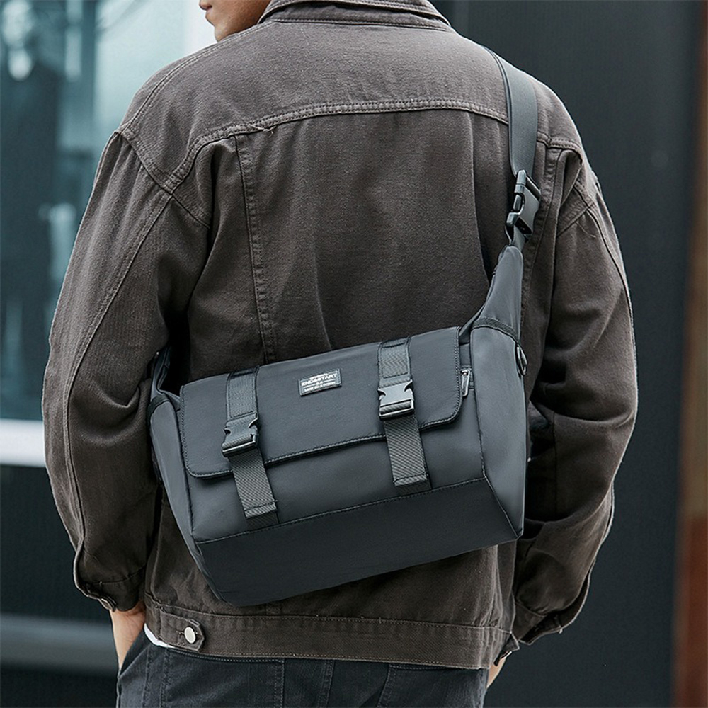 郵差包 斜背包 書包 男生包包 斜揹書包 尼龍郵差包 尼龍斜背包 胸包 大容量斜背包 韓國包包 日本潮流包包 215