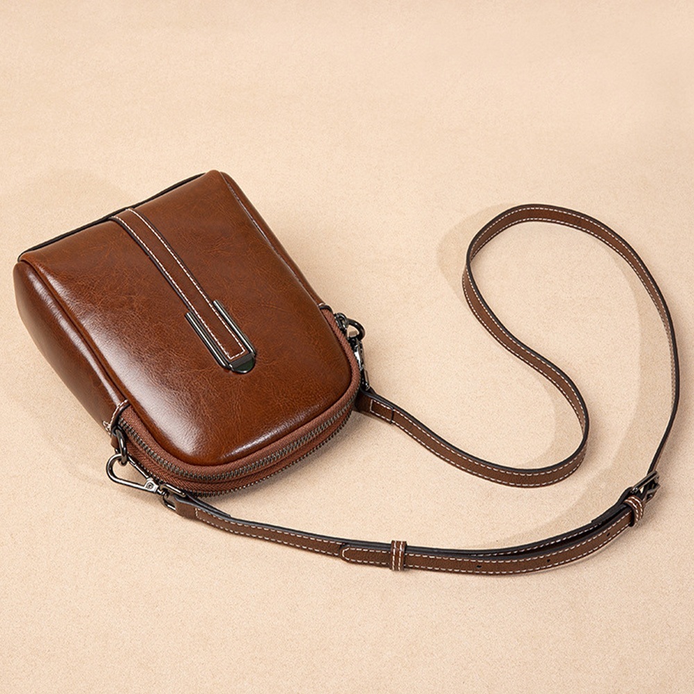 包包女 斜背包 小包包 手機包 小方包 隨身小包 真皮包包 牛皮包包 硬皮 媽媽包 外出包 買菜包 質感 056