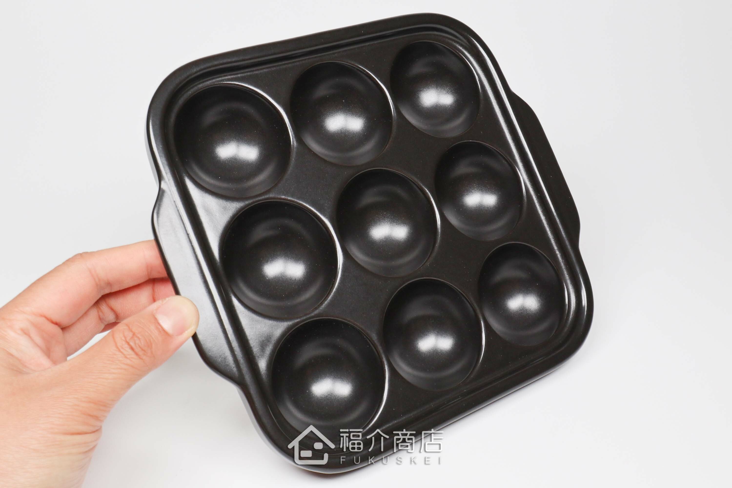 製作章魚燒的耐熱陶瓷烹飪器