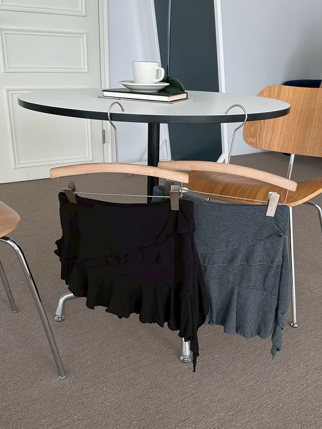 飄洋過海遇見你 不規則飄帶短裙2colors（附安全褲）