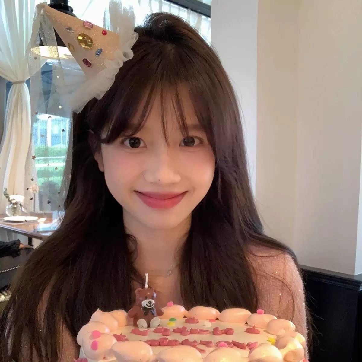 BYB04HA073BE    米色寶石帽紗紗髮夾