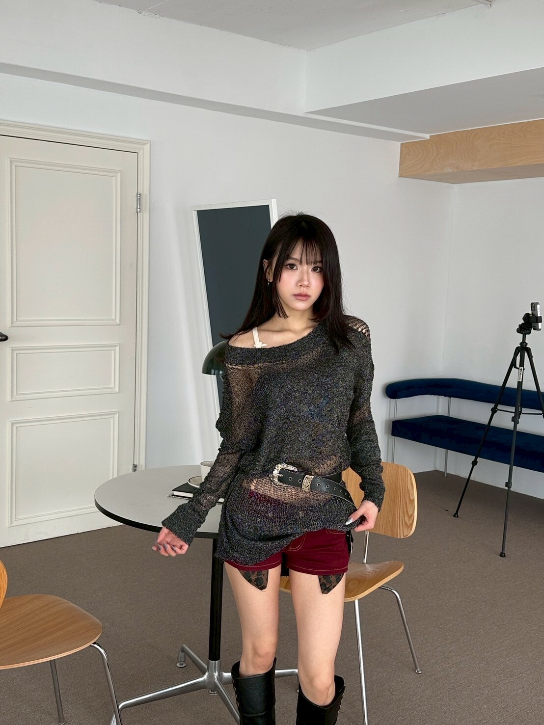 斜肩破洞設計感針織鏤空罩衫 2colors