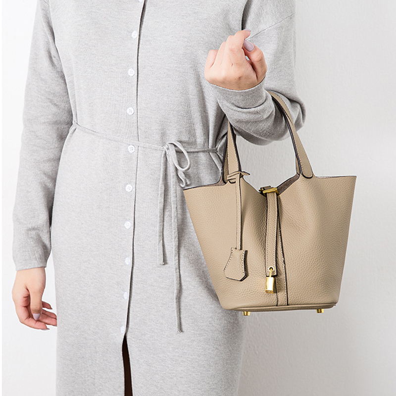 包包女 包包 真皮包包 水桶包 手提包 化妝包 韓國包包 子母包 名牌包包 小香風水桶包 精品包包 閨蜜包包 029