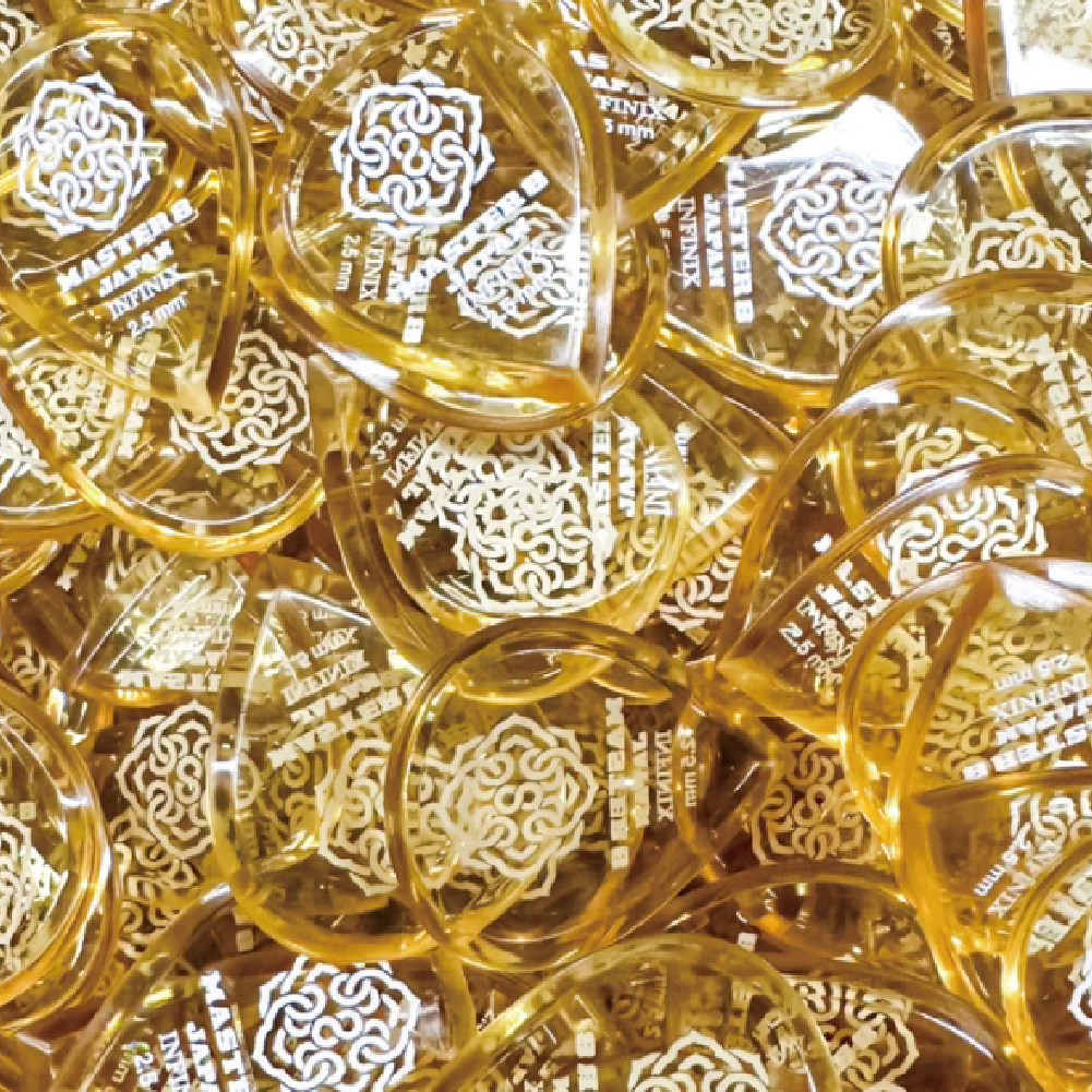 MASTER 8 JAPAN MASTER 8 JAPAN / INFINIX MEGA SLICE 2.5mm 吉他透明厚彈片 第 2 張圖片｜三峽吉他 / Bass