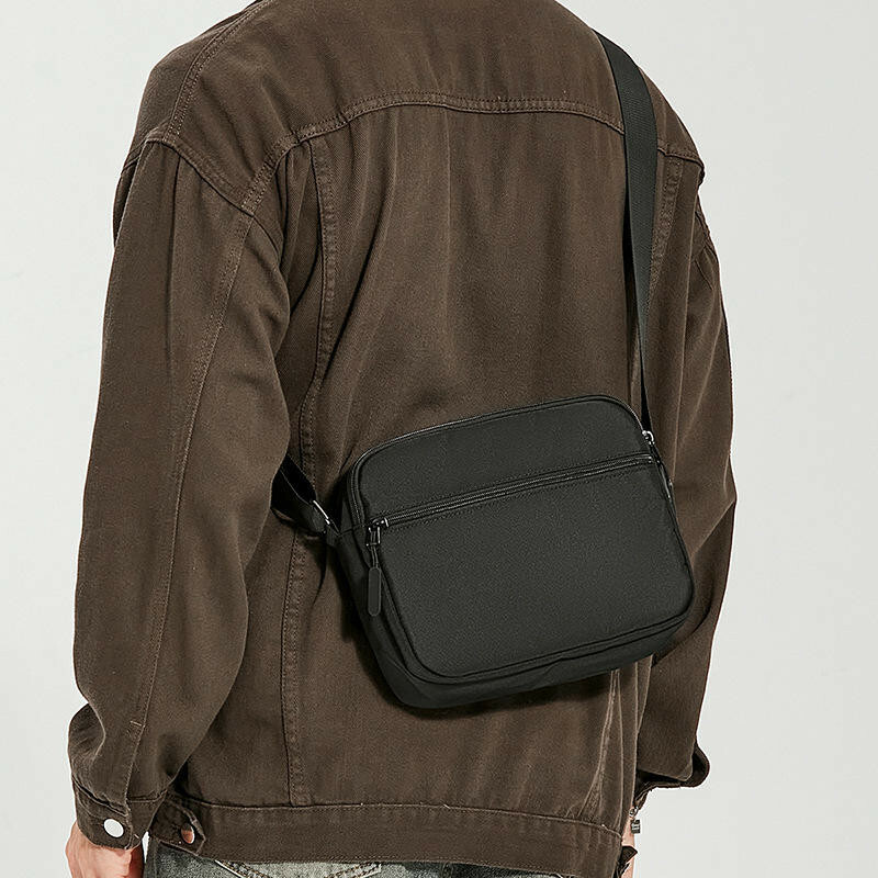 包包 斜背包 男生包包 小方包 牛津斜背包 黑色包包 休閒側背包 攜便包 學生斜背包 斜背郵差包 防水包包 禮物 310