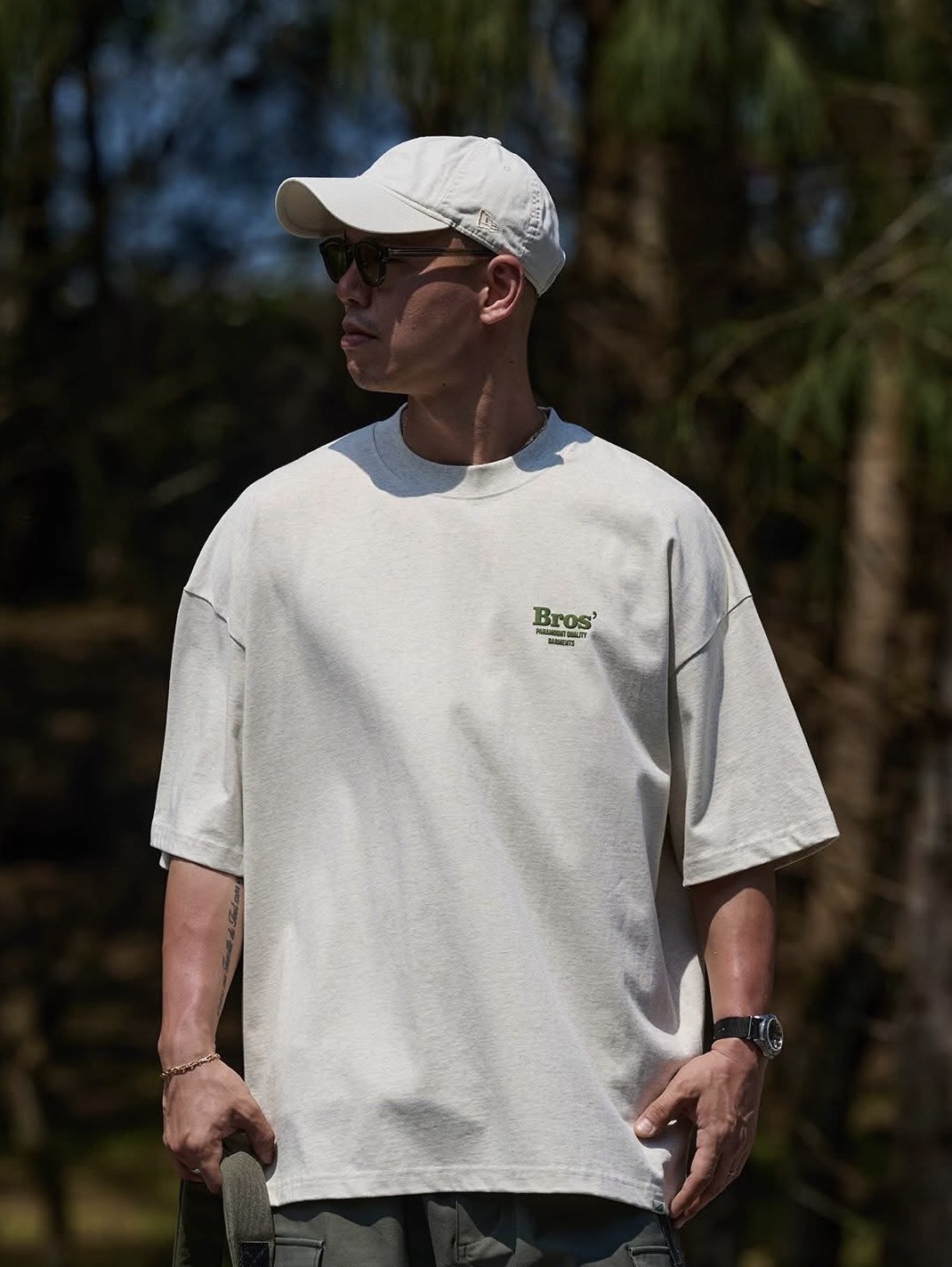 #預購 Broshood 25SS 日系 寬鬆 復古 絨面漿字印花 圓領短踢 4色