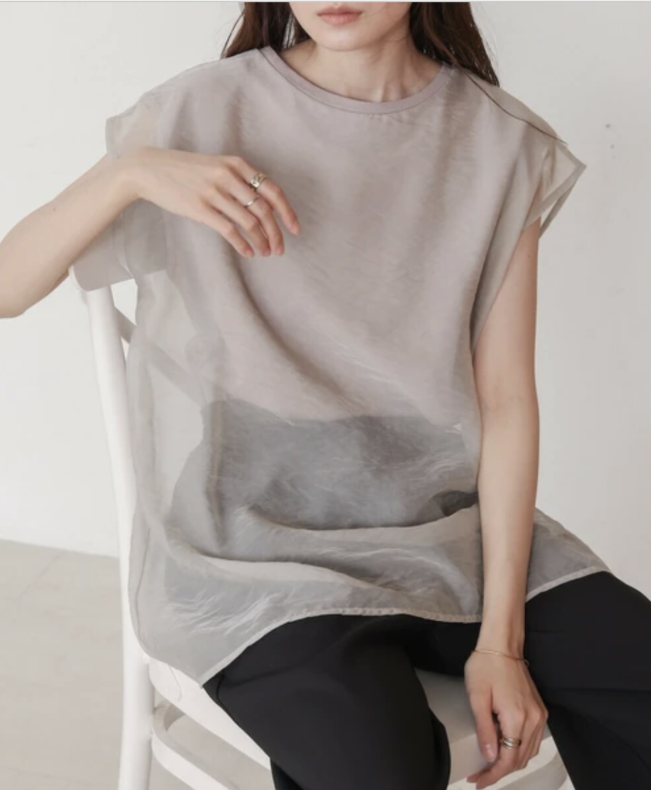 {Special Price} 熱門透視紗質層疊設計無袖上衣（兩色入）【日本直送】